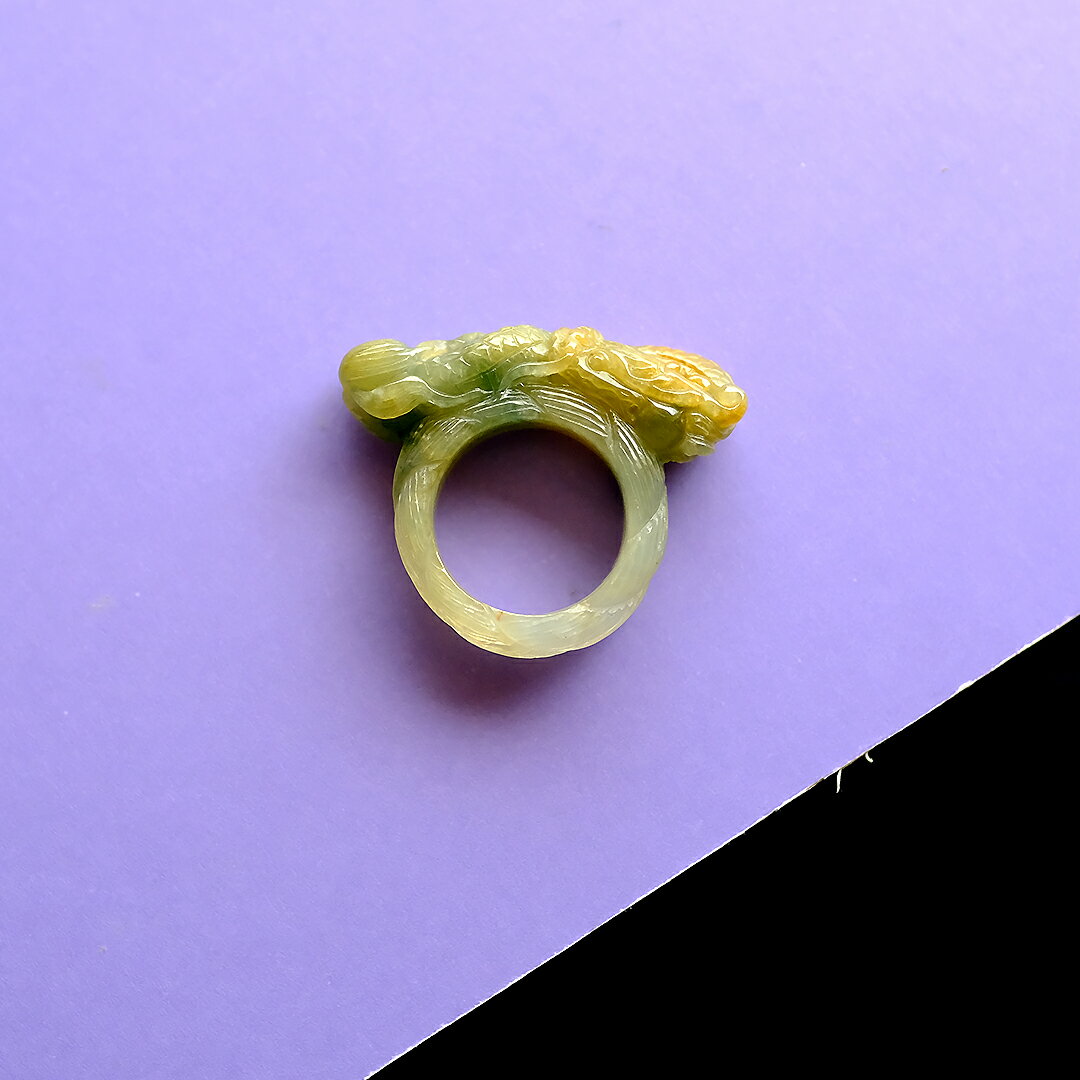 翡翠 (ヒスイ) 彫刻 くりぬきリング 『THREE COLORS DRAGON RING』 (9.5号/イエロー＆ブラウン＆グリーン翡翠) 彫刻指輪 龍 一点物 希少 高品質 無着色 ミャンマー産天然ひすい 硬玉 5月誕生石 国石 お守り 縁起物 誕生日 パワーストーン 【鑑別書作成無料】【送料無料】 3