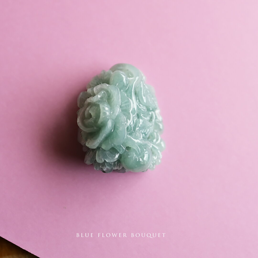 翡翠彫刻ペンダントトップ『BLUE...