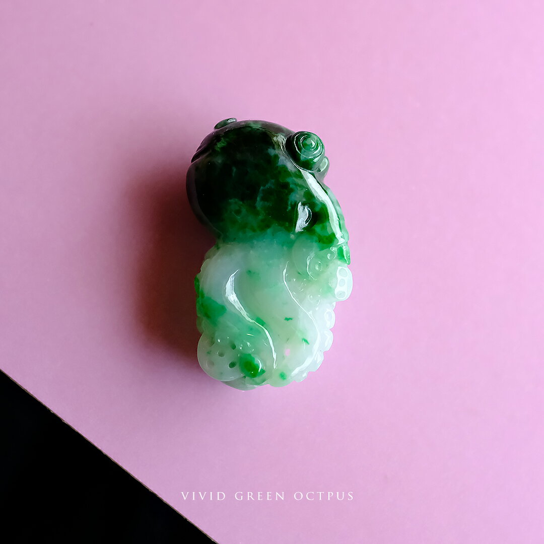 翡翠 (ヒスイ) 彫刻 ペンダントトップ『VIVID GREEN OCTOPUS』グリーン翡翠 蛸 ミャンマー産天然ひすい..