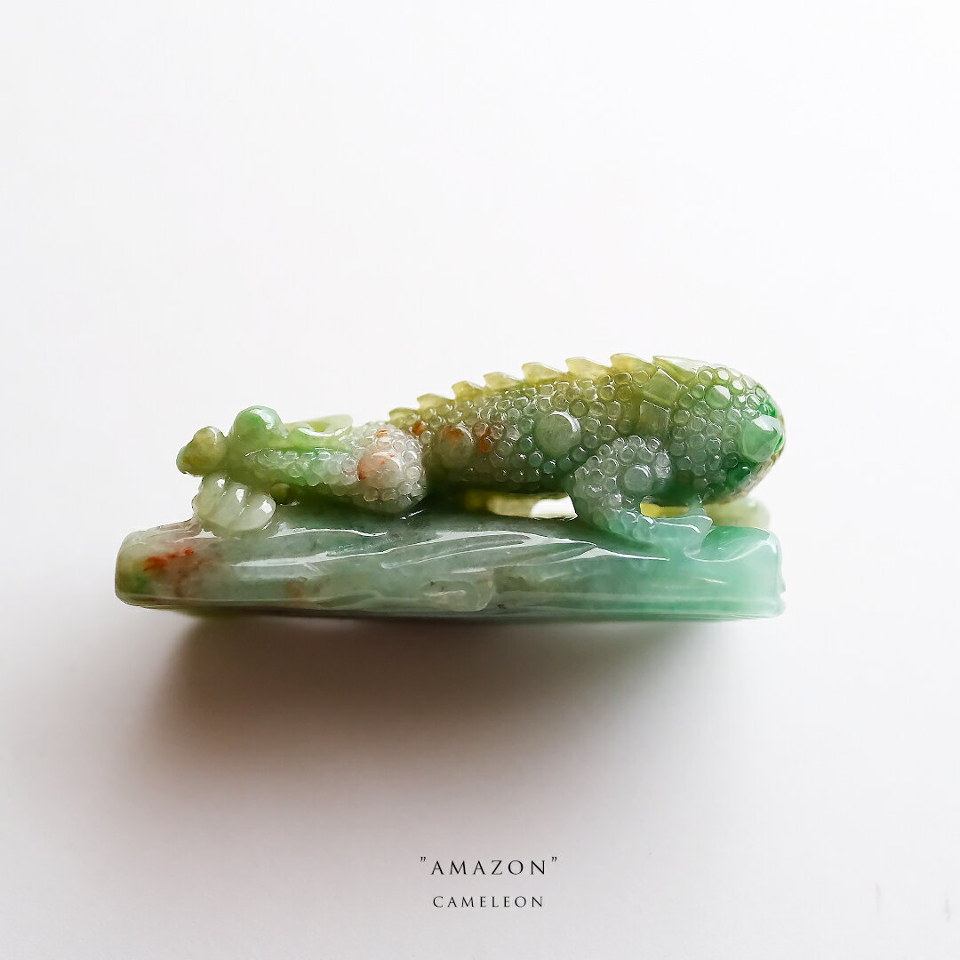 国石　ヒスイ　翡翠　鑑賞石　石　 置物　オブジェ　インテリア ナミビア 翡翠 3.8キロ ヒスイ 鑑賞石 石 置物 オブジェ インテリア