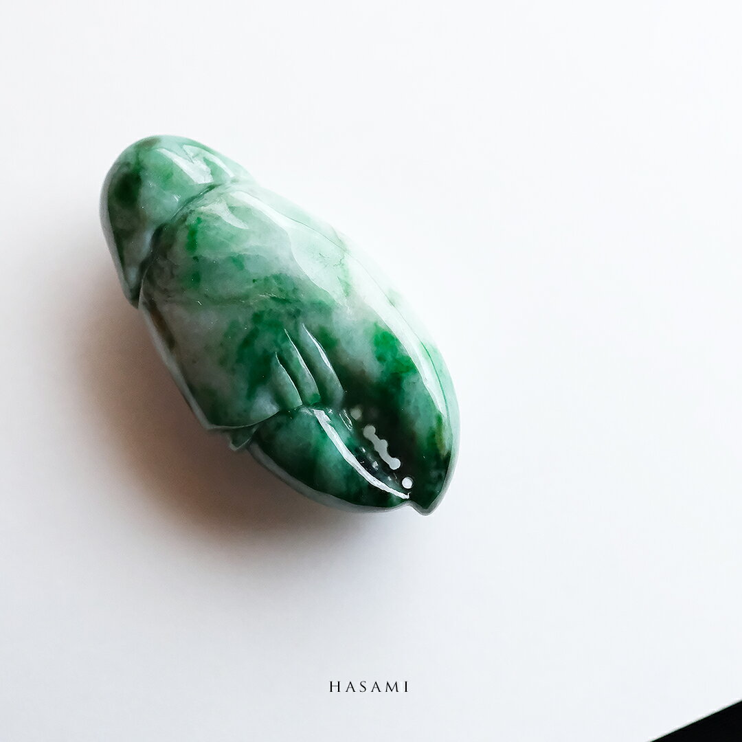 翡翠 (ヒスイ) 彫刻 ペンダントトップ『HASAMI』ホワイト＆グリーン翡翠 ハサミ ミャンマー産天然ひす..