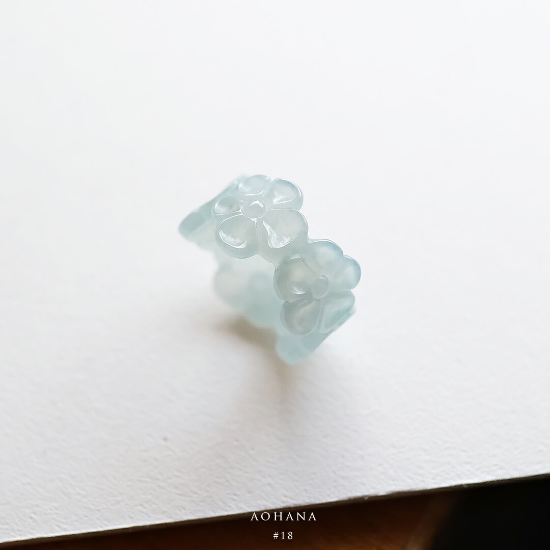 翡翠 (ヒスイ) 彫刻 くりぬきリング『AOHANA』 ( 18号 / アイシーブルー翡翠 ) 花  ...