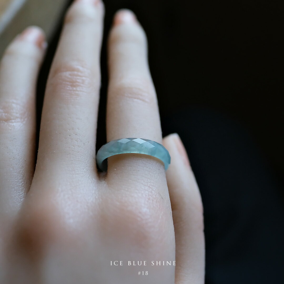 翡翠 (ヒスイ) くりぬきリング『ICE BLUE SHINE』 ( 18号 / アイシーブルー翡翠 ) ファセットカット プリズム キラキラ グアテマラ産天然...