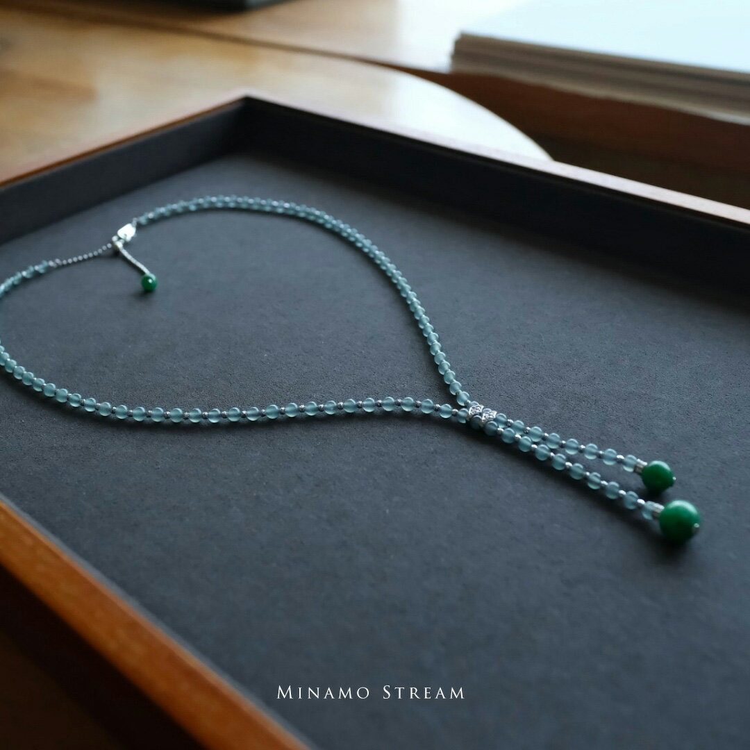 Jade - 翡翠(ヒスイ)丸玉 × ダイヤモンド × K18WGペンダント『MINAMO STREAM』ブルー＆グリーン翡翠 日本製 一点物 希少 無着色 ミャンマー＆グアテマラ産天然ひすい ジェダイト 硬玉 18金ホワイトゴールド 5月誕生石 ネックレス ジュエリー【鑑別作成無料】【送料無料】No.871