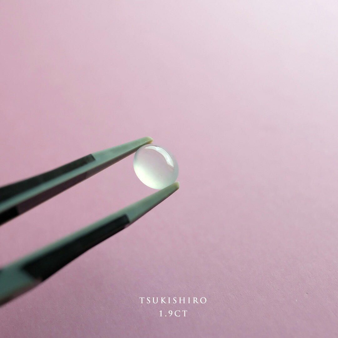 樂天商城 - 翡翠(ヒスイ) ルース オーバルカボション『TSUKISHIRO』 アイシーホワイト翡翠 1.9ct ミャンマー産天然ひすい 【商品番号99355】