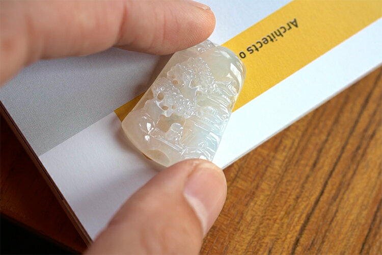 翡翠(ひすい)ペンダント・根付け『氷源京』氷翡翠 一点物 無着色 高品質 ジェダイト ミャンマー産天然ヒスイ 天然石 硬玉 ナチュラル お守り パワーストーン ...