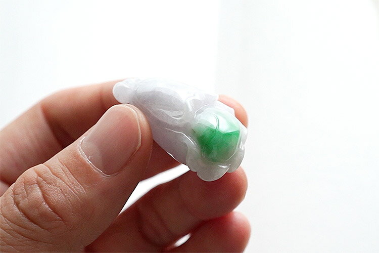 代引不可 翡翠 ひすい 根付け ペンダント 春彩百合 ラベンダー翡翠 一点物 高品質 無着色 ミャンマー産天然ヒスイ ジェダイト 硬玉 ナチュラル 5月誕生石 国石 パワーストーン お守り ギフト プレ Www Citylifemagazine Net