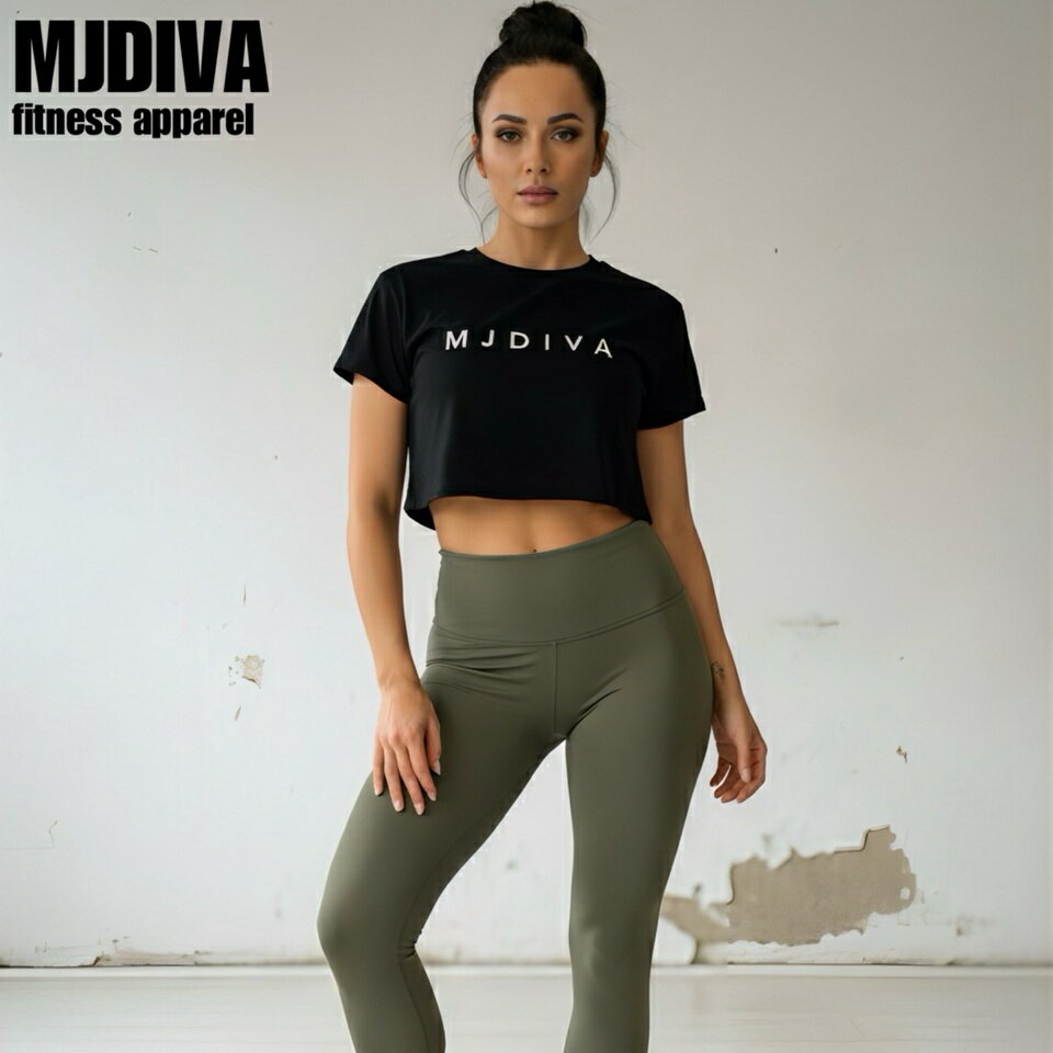 クロップド丈シンプルTシャツBK 美尻 美脚 フィットネスウェア スポーツウェア 筋トレ 可愛いトレーニングウェア 脚長効果 ダンスウェア レギンス ヨガウェア ピラティスウェア