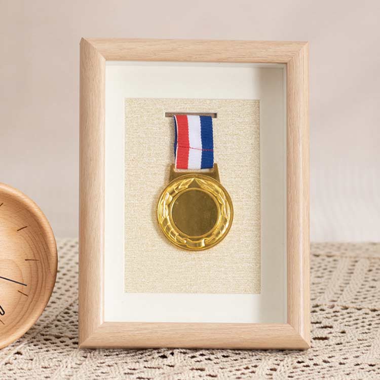 MJShop楽天市場店のメダルボックス メダルケース 木製 メダル 木製 ディスプレイケース マラソン メダル展示 スポーツメダル 勲章 記念メダル ボックス コレクション ナチュラル｜アングル2