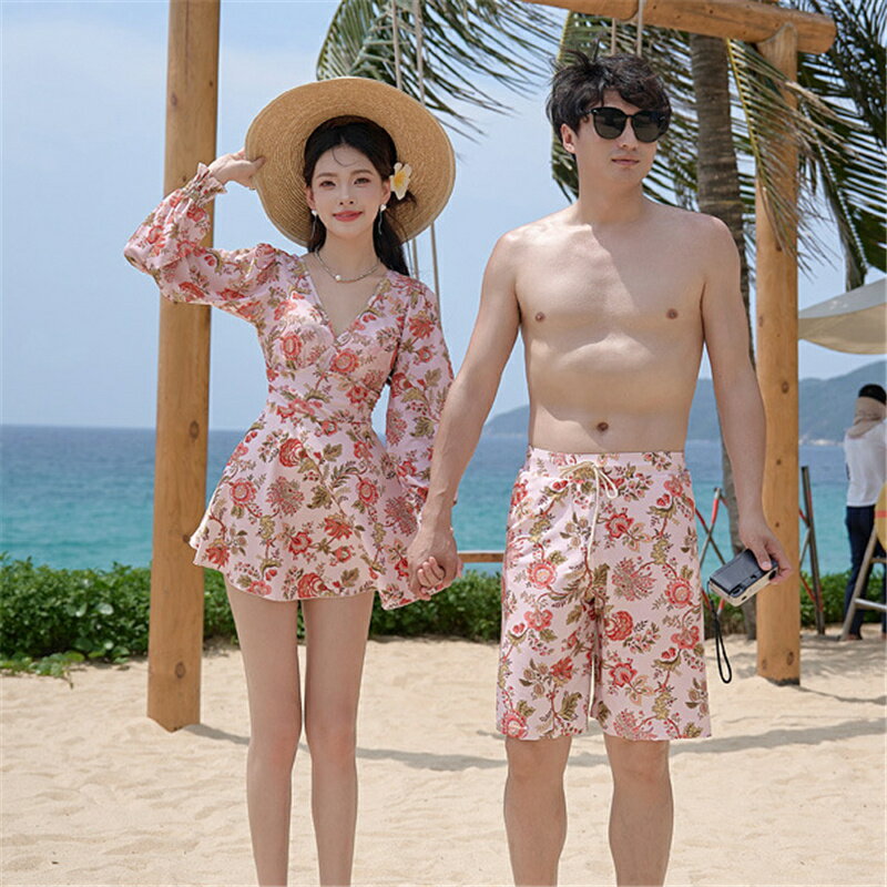 ペア水着 カップル 水着 ペア レディース ワンピース インナーパンツ付き メンズ サーフパンツ 男性用海パンツ ワンピースタイプ 体型カバー 大きいサイズ ペア 結婚祝い プレゼント ペアルック カップル お揃い 服 夫婦 恋人 彼氏 彼女 着痩せ 海水浴 温泉 旅行 花柄