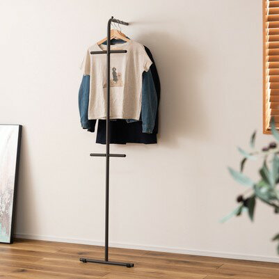 ハンガー ハンガーラック スリム コンパクト シンプル 黒 白 ブラック ホワイト 収納 衣類 スタイリッシュ インテリア ディスプレイ おしゃれ 滑り止め ス...