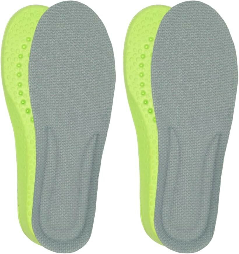 バリエーションコード : 2brdvyvgsp商品コード2brdv6i3t6商品名子供 インソール キッズ 中敷き サイズ調整 クッション 衝撃吸収 運動靴 上履き 2足セットブランドAPOSITVカラーグレーサイズ等LLサイズ21.5cm～22.0cm足をやさしくサポート。サイズ調整、履き心地アップに大活躍する子供用インソール、2足セットです。毎日履く上履きや運動靴だからこそ、足にやさしいクッション性を重視。硬い床の教室内から、元気いっぱい走り回る外遊びまで、成長期の足をしっかりサポートします。子供用インソールは上履き用としてはもちろん、外履きの運動靴にも対応。かかとをしっかり守る設計で、歩行や走行時のぐらつきを軽減します。室内・屋外を問わず使えるため、保育園・幼稚園・小学校まで幅広く活躍します。インソールデザインはU型ヒールカップ構造でかかとを包み込み、ブレを抑えて安定感を向上。衝撃を吸収するクッション素材により、まるでマシュマロのような踏み心地を実現しました。長時間履いても疲れにくく、元気に動き回るお子さまの毎日を支えます。お客様の「足のサイズはすぐ大きくなるから…」という声に応えたお財布にやさしいインソールは2足セット。少し大きめの靴を購入しても、インソールでぴったりフィット。洗い替えや兄弟用にも便利で、コスパ重視のご家庭に最適です。キッズインソールは18.5cm～22.0cmまで対応 サイズ目安 Sサイズ18.5cm～19.0cm Mサイズ19.5cm～20.0cm Lサイズ20.5cm～21.0cm LLサイズ21.5cm～22.0cm インソール本体の素材は軽量EVA素材になります。※ 他ネットショップでも併売しているため、ご注文後に在庫切れとなる場合があります。予めご了承ください。※ 品薄または希少等の理由により、参考価格よりも高い価格で販売されている場合があります。ご注文の際には必ず販売価格をご確認ください。※ 沖縄県、離島または一部地域の場合、別途送料の負担をお願いする場合があります。予めご了承ください。※ お使いのモニタにより写真の色が実際の商品の色と異なる場合や、イメージに差異が生じることがあります。予めご了承ください。※ 商品の詳細（カラー・数量・サイズ 等）については、ページ内の商品説明をご確認のうえ、ご注文ください。※ モバイル版・スマホ版ページでは、お使いの端末によっては一部の情報が表示されないことがあります。すべての記載情報をご確認するには、PC版ページをご覧ください。