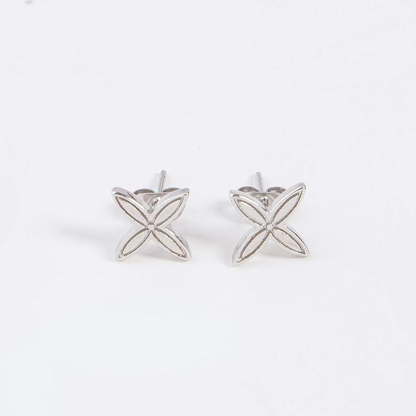 花柄 モチーフ ピアス 両耳 アクセサリー ウィングス 韓国アクセサリー メンズ レディース