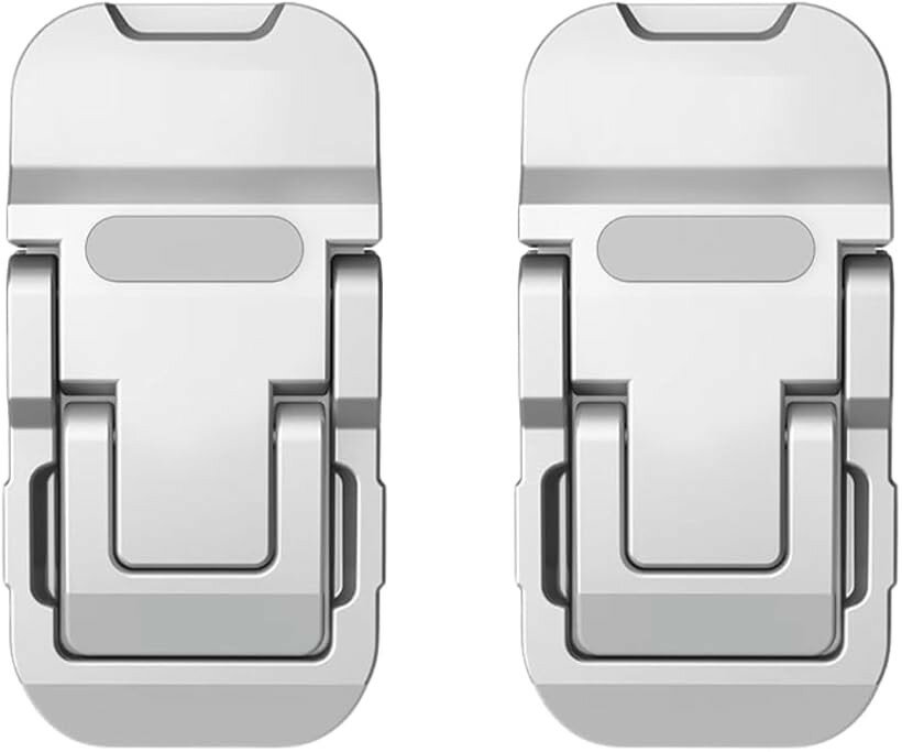 バリエーションコード : 2b9hxxtilv商品コード2bjgwg5482商品名ノートpc スタンド ノートパソコンスタンド 折りたたみ式 3パターン角度調整 2個セットブランドJP Numberカラーシルバー「ノートPCスタンド」後付け可能でスタイリッシュなノートPCスタンドです。背面の両面テープで簡単にお手持ちのPCに取り付けが可能で、角度は約5°～12°をサポート。タイピングがしやすい角度にラクラク調整が可能です。「堅牢設計」厚さはわずか8mmの超スリムなスタンドなので、常時ノートパソコンに付けていても邪魔になりません。堅牢設計で作られており、耐荷重は約10kgを保持しています。これは一般的なノートPCを3台重ねても耐えうる強度です。「CPU・GPU高効率化」本製品を使用することによりCPU・GPUの冷却が効率化し、ノートPCのパフォーマンス向上に貢献します。実際にメーカーテストでは約20%～35%の高効率化が示されました。「商品内容」セット内容：2個1セット、サイズ(約)：6cmx3cmx1cm、重量：88g、素材：合金　＊サイズ詳細は商品画像をご確認ください。「オリジナルパッケージ付」JP Numberブランドより、オリジナルパッケージでお客様の元へお届けいたします。商標登録第6628185号※ 他ネットショップでも併売しているため、ご注文後に在庫切れとなる場合があります。予めご了承ください。※ 品薄または希少等の理由により、参考価格よりも高い価格で販売されている場合があります。ご注文の際には必ず販売価格をご確認ください。※ 沖縄県、離島または一部地域の場合、別途送料の負担をお願いする場合があります。予めご了承ください。※ お使いのモニタにより写真の色が実際の商品の色と異なる場合や、イメージに差異が生じることがあります。予めご了承ください。※ 商品の詳細（カラー・数量・サイズ 等）については、ページ内の商品説明をご確認のうえ、ご注文ください。※ モバイル版・スマホ版ページでは、お使いの端末によっては一部の情報が表示されないことがあります。すべての記載情報をご確認するには、PC版ページをご覧ください。