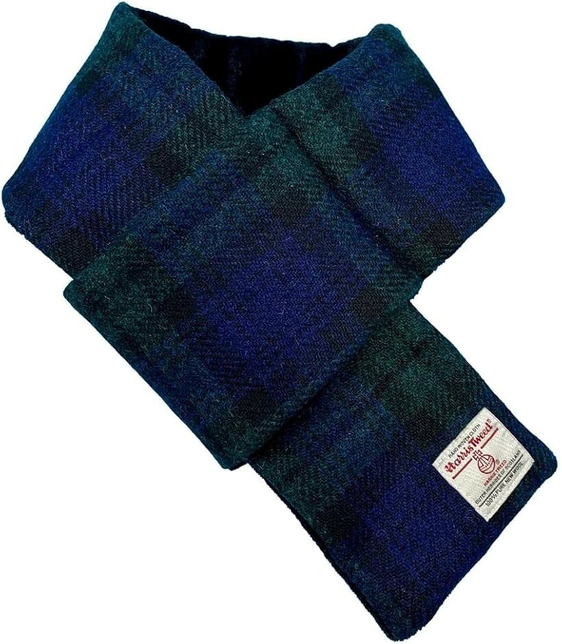 バリエーションコード : 2b432vg0ii商品コード2b23cs0d9s商品名ハリスツイード HARRIS Tweed 差し込みマフラー チャコールブランドnature et evoluerカラーブラックウォッチサイズ等Squareハリスツイード（HarrisTweed）とボアを組み合わせた高級感のあるマフラー英国の伝統あるツィードミルの中でも他の追随を許さないHARRISTWEED社長年にわたり世界中の人々に愛され続けているそのツィード生地の風合い・カラーリングの良さは格別裏地に風合いの良いボア生地を使用しており、温かさ、触り心地抜群中綿を入れることで保温性も※ 他ネットショップでも併売しているため、ご注文後に在庫切れとなる場合があります。予めご了承ください。※ 品薄または希少等の理由により、参考価格よりも高い価格で販売されている場合があります。ご注文の際には必ず販売価格をご確認ください。※ 沖縄県、離島または一部地域の場合、別途送料の負担をお願いする場合があります。予めご了承ください。※ お使いのモニタにより写真の色が実際の商品の色と異なる場合や、イメージに差異が生じることがあります。予めご了承ください。※ 商品の詳細（カラー・数量・サイズ 等）については、ページ内の商品説明をご確認のうえ、ご注文ください。※ モバイル版・スマホ版ページでは、お使いの端末によっては一部の情報が表示されないことがあります。すべての記載情報をご確認するには、PC版ページをご覧ください。「詳細」織生地：毛100％ボア：ポリエステル100％サイズ：13x95cm中国製