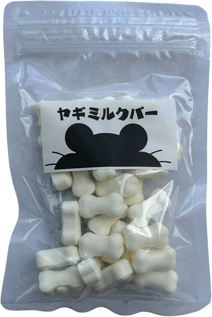 商品コード2bkhkfqhuy商品名小動物 ヤギミルクバー ハムスター モモンガ ハリネズミ ミーアキャット フェレット おやつ フード タブレットブランドKOMUGISヤギミルクをたっぷり使用し、程よい硬さに仕上げたタブレットタイプの小動物用おやつです。ハムスター、フクロモモンガ、ハリネズミ、フェレット、ミーアキャットなど、雑食・肉食性の小動物におすすめ。不足しがちな動物性タンパク質やカルシウムを手軽に補給でき、毎日の健康維持や丈夫なからだ作りをサポートします。ヤギミルク由来の豊富な栄養を含み、ワーム系のおやつが苦手な飼い主様にも与えやすいミルク系おやつです。カジカジ噛める約2cmサイズのタブレットタイプで、ストレス発散やコミュニケーションにもぴったり。※ 他ネットショップでも併売しているため、ご注文後に在庫切れとなる場合があります。予めご了承ください。※ 品薄または希少等の理由により、参考価格よりも高い価格で販売されている場合があります。ご注文の際には必ず販売価格をご確認ください。※ 沖縄県、離島または一部地域の場合、別途送料の負担をお願いする場合があります。予めご了承ください。※ お使いのモニタにより写真の色が実際の商品の色と異なる場合や、イメージに差異が生じることがあります。予めご了承ください。※ 商品の詳細（カラー・数量・サイズ 等）については、ページ内の商品説明をご確認のうえ、ご注文ください。※ モバイル版・スマホ版ページでは、お使いの端末によっては一部の情報が表示されないことがあります。すべての記載情報をご確認するには、PC版ページをご覧ください。小動物のおやつタイムをおいしくサポートします。「対象動物」 ハムスター / フクロモモンガ / ハリネズミ / フェレット / ミーアキャット など 「内容量」 50g 「原材料」 ゴートミルク、でんぷん、カルシウム、オリゴ糖 「原産国」 タイ 「保存方法・ご注意」 ・おやつのため、与えすぎにご注意ください。・開封後はチャックをしっかり閉め、高温多湿を避けて保存してください。