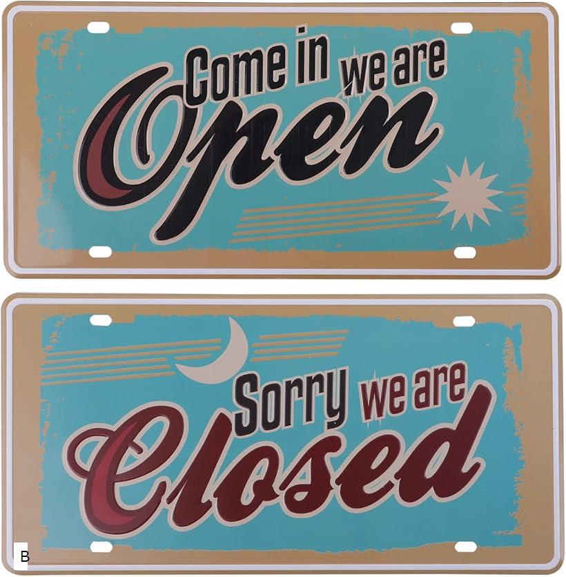 ・商品内容：レトロブリキ看板 OPEN/CLOSE 各1枚セット 小サイズ・素材：ブリキ（金属なので磁石にくっつきます）・タイプ：型押しタイプ（表面が凸面、裏面が凹面）・サイズ 重量：幅30cm 高さ15cm 1枚あたり約120g・四隅に釘用の抜き穴が開いております。紐通しとしてもご利用いただけますが、麻ひもなどでは切れる恐れがございますのでワイヤーなどをご使用ください。※ 他ネットショップでも併売しているため、ご注文後に在庫切れとなる場合があります。予めご了承ください。※ 品薄または希少等の理由により、参考価格よりも高い価格で販売されている場合があります。ご注文の際には必ず販売価格をご確認ください。※ 沖縄県、離島または一部地域の場合、別途送料の負担をお願いする場合があります。予めご了承ください。※ お使いのモニタにより写真の色が実際の商品の色と異なる場合や、イメージに差異が生じることがあります。予めご了承ください。※ 商品の詳細（カラー・数量・サイズ 等）については、ページ内の商品説明をご確認のうえ、ご注文ください。※ モバイル版・スマホ版ページでは、お使いの端末によっては一部の情報が表示されないことがあります。すべての記載情報をご確認するには、PC版ページをご覧ください。商品内容：OPEN/CLOSED看板小サイズ各1枚セットサイズなど：縦15x横30cm1枚あたり約120gレトロな開店・閉店用のサインプレートです。文字部分は型押しタイプとなります。ご利用のモニターやディスプレイによって実際の色と異なる見え方となる場合がございます。看板の四隅にはビス用の穴が開いていますのでアンティーク釘やピンで簡単に留めてご利用いただけます。
