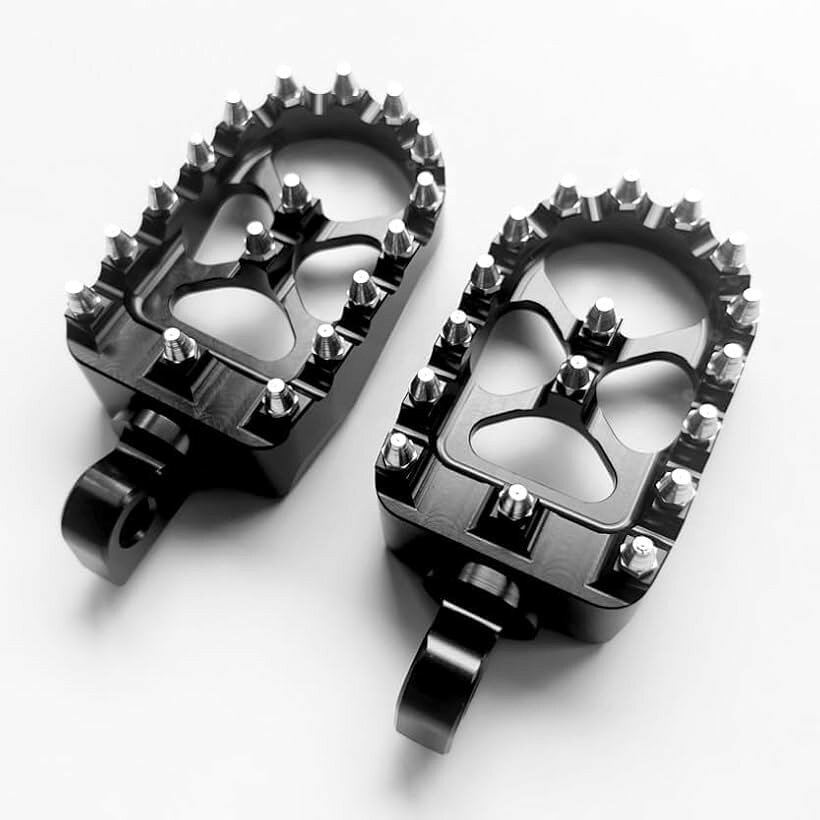 エムラインストアの互換品ハーレー クロスカントリー フットペグ MX クラブスタイル 左右セット アルミCNC ダイナ XL 883 (ブラック)｜アングル3