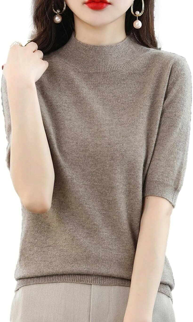 バリエーションコード : 2brn1ur13f商品コード2buj9n48d4商品名ニット 半袖 レディース 上品 セーター きれいめ ハイネック 大人 おしゃれ 可愛い トップス エレガント 着やせ 着心地ブランドLopisカラーベージュサイズ等XL「特徴」肌触りの良い快適な着心地とシンプルで上品ながらも可愛さも追求したデザインが特徴です。また、ハイネック仕様なので首元までしっかり紫外線を予防をすることができます。「多くの季節で使えるセーター」夏にはこの一枚で着飾れるのはもちろん、春や秋にはコートやジャケットなどの上着と合わせておしゃれを楽しむことができます。「様々なシーンで大活躍。」普段のお出かけやお散歩などで使うことができるのはもちろん、旅行などの特別なシーンでも大活躍するレディースセーターです。「10カラー＋4サイズのバリエーション」ホワイト、ブラック、グレー、ブラウン、オフホワイト、ベージュ、ピンク、ライトピンク、オレンジ、ブルーの幅広い10種類のカラーを楽しむことができます。また、サイズはS～XLまでご用意しています。「サイズ」「S」着丈57 / 身幅45 / 肩幅36 / 袖丈31・「M」着丈57.5 / 身幅46 / 肩幅37 / 袖丈31.5・「L」着丈58 / 身幅47.5 / 肩幅37 / 袖丈32・「XL」着丈59.5 / 身幅48.5 / 肩幅39 / 袖丈33 ＊サイズに多少の誤差がある場合がございます。※ 他ネットショップでも併売しているため、ご注文後に在庫切れとなる場合があります。予めご了承ください。※ 品薄または希少等の理由により、参考価格よりも高い価格で販売されている場合があります。ご注文の際には必ず販売価格をご確認ください。※ 沖縄県、離島または一部地域の場合、別途送料の負担をお願いする場合があります。予めご了承ください。※ お使いのモニタにより写真の色が実際の商品の色と異なる場合や、イメージに差異が生じることがあります。予めご了承ください。※ 商品の詳細（カラー・数量・サイズ 等）については、ページ内の商品説明をご確認のうえ、ご注文ください。※ モバイル版・スマホ版ページでは、お使いの端末によっては一部の情報が表示されないことがあります。すべての記載情報をご確認するには、PC版ページをご覧ください。Lopisのレディースニット シンプルでお洒落なデザインと着心地が特徴。 遊びにいくのはもちろん、ちょっとしたお出かけから旅行まで幅広いシーンに対応。 ブランド説明 「春夏秋冬、お手軽におしゃれを」 おしゃれは本来ワクワクして楽しいもの。でも、いつの間にかおしゃれをすることに疲れている。「Lopis」はそんなあなたへお手軽におしゃれを一年中楽しめるアイテムを提供します。ワクワクするおしゃれをあなたへ。