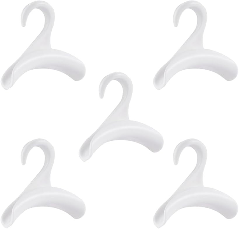 商品コード2b9nq62hjs商品名バッグハンガー バッグ フック バッグホルダー カバン掛け ハンドバッグハンガー 5個セットブランドideamallカラーホワイト「クローゼットを整理整頓」クローゼットの整理整頓に最適。バッグを掛けるだけで美しく収納。「余白がうまれる。」たっぷり収納可能。大切なバッグを型崩れから守ります。「スッキリ収納」省スペース収納に。ハンガーラックや壁面フックに吊るしてスッキリ整理。「用途いろいろ」バッグだけでなく、スカーフや帽子の収納にも大活躍。※ 他ネットショップでも併売しているため、ご注文後に在庫切れとなる場合があります。予めご了承ください。※ 品薄または希少等の理由により、参考価格よりも高い価格で販売されている場合があります。ご注文の際には必ず販売価格をご確認ください。※ 沖縄県、離島または一部地域の場合、別途送料の負担をお願いする場合があります。予めご了承ください。※ お使いのモニタにより写真の色が実際の商品の色と異なる場合や、イメージに差異が生じることがあります。予めご了承ください。※ 商品の詳細（カラー・数量・サイズ 等）については、ページ内の商品説明をご確認のうえ、ご注文ください。※ モバイル版・スマホ版ページでは、お使いの端末によっては一部の情報が表示されないことがあります。すべての記載情報をご確認するには、PC版ページをご覧ください。