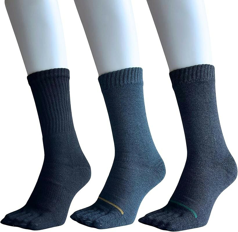 暖かい5本指ソックス3足組。色はお任せとなります。パイル編み構造：暖かさを保つ特殊なパイル編み生地を採用し、快適な履き心地を実現素材構成：高品質なポリエステル、綿、ポリウレタンの混紡素材を使用し、耐久性と快適性を両立サイズ展開：25-27cmのユニバーサルサイズで、幅広い足型に対応機能性デザイン：足底とゴム口部分にWサポート機能を搭載し、フィット感と安定性を向上マルチユース：通勤通学、スポーツ、ランニング、ウォーキング、アウトドアなど、様々なアクティビティに最適な3足セット素材：ポリエステル・綿・ポリウレタン混紡※ 他ネットショップでも併売しているため、ご注文後に在庫切れとなる場合があります。予めご了承ください。※ 品薄または希少等の理由により、参考価格よりも高い価格で販売されている場合があります。ご注文の際には必ず販売価格をご確認ください。※ 沖縄県、離島または一部地域の場合、別途送料の負担をお願いする場合があります。予めご了承ください。※ お使いのモニタにより写真の色が実際の商品の色と異なる場合や、イメージに差異が生じることがあります。予めご了承ください。※ 商品の詳細（カラー・数量・サイズ 等）については、ページ内の商品説明をご確認のうえ、ご注文ください。※ モバイル版・スマホ版ページでは、お使いの端末によっては一部の情報が表示されないことがあります。すべての記載情報をご確認するには、PC版ページをご覧ください。寒い季節に最適な、暖かさと快適さを兼ね備えた5本指ソックスです。パイル編みの厚手生地が足を優しく包み込み、抜群の保温性を実現。ポリエステル、綿、ポリウレタンの最適な素材配合で、耐久性と着用感を両立しています。足底部とゴム口のWサポート設計により、ずれにくく、長時間の着用でも快適。スポーツやランニング、ウォーキング、アウトドアなど、様々なアクティビティに対応します。サイズは25-27cmで、3足セットでお届けします。色はお任せとなりますが、どれも日常使いに適した落ち着いたカラーリング。毎日の生活からスポーツシーンまで、幅広くご使用いただける実用的なソックスです。