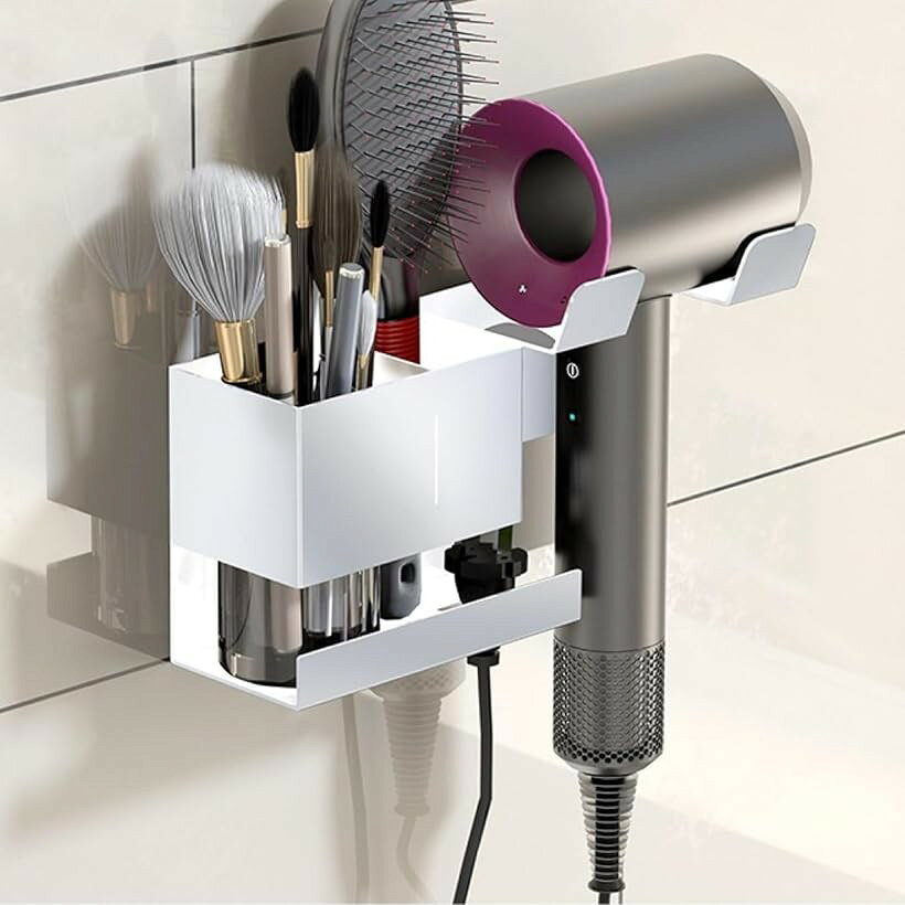 バリエーションコード : 2b9rphxfwc商品コード2b9rphiv3v商品名ドライヤーホルダー ドライヤースタンド 壁掛け 石膏 ピン 小物入れ ドライヤー掛け ホワイトブランドCOZENTAカラーホワイト壁掛けできるドライヤーホルダーで、ヘアドライヤーをすっきり収納し、スペースを有効活用しましょう。滑り止め付きのフックがドライヤーの落下を防ぎます。このドライヤースタンドの2口の収納スペースでヘアブラシやヘアケア用品も整理整頓。コードフックが付いているため、煩わしいコードもスッキリとまとめられ、使いやすさが向上します。賃貸住宅でも安心して取り付け可能な設計で、石膏ボードの壁にも簡単に設置できます。耐荷重約10kgで、しっかりとした安定感を提供します。防水性と耐油性を兼ね備えたアルミニウム合金製で、防錆効果も抜群。滑らかな表面で手を傷つける心配もありません。「製品仕様」材質：アルミニウム※ 他ネットショップでも併売しているため、ご注文後に在庫切れとなる場合があります。予めご了承ください。※ 品薄または希少等の理由により、参考価格よりも高い価格で販売されている場合があります。ご注文の際には必ず販売価格をご確認ください。※ 沖縄県、離島または一部地域の場合、別途送料の負担をお願いする場合があります。予めご了承ください。※ お使いのモニタにより写真の色が実際の商品の色と異なる場合や、イメージに差異が生じることがあります。予めご了承ください。※ 商品の詳細（カラー・数量・サイズ 等）については、ページ内の商品説明をご確認のうえ、ご注文ください。※ モバイル版・スマホ版ページでは、お使いの端末によっては一部の情報が表示されないことがあります。すべての記載情報をご確認するには、PC版ページをご覧ください。