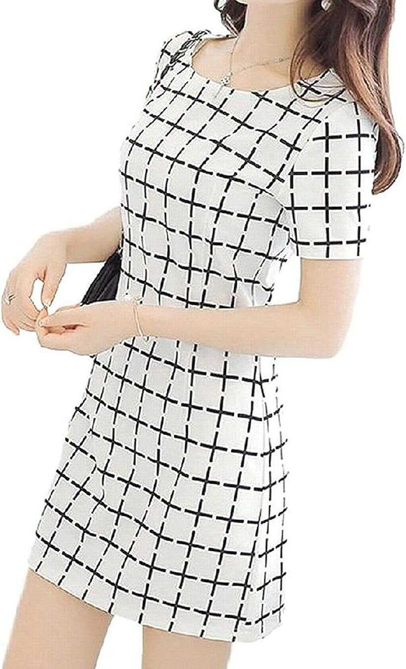 バリエーションコード : 2bipuk2ov5商品コード2b8ril8guf商品名ワンピース レディース ドレス グラフチェック 柄 モノトーン 大きい サイズ 女性 春 夏 秋 冬 サマー ミニ ワンピ レッド ブラック ホワイト ネイビー ピンク ブルー 紺 青 赤 黒 白 2XLブランドBeaumens(ビューメンス)カラー05: ホワイト 2XLサイズ・メイン素材: ポリエステル・モノトーンのグラフチェック柄がすっきりとした印象のミニワンピースです。・ショート丈で美脚＆脚長に見え、スタイルアップが期待できます。・シンプル、モノトーンな配色が、モードで大人な雰囲気に。・一枚で大人可愛くおしゃれに決まります。普段使いから、発表会やイベントの衣装にもおすすめです。・材質：コットン、ポリエステル※ 他ネットショップでも併売しているため、ご注文後に在庫切れとなる場合があります。予めご了承ください。※ 品薄または希少等の理由により、参考価格よりも高い価格で販売されている場合があります。ご注文の際には必ず販売価格をご確認ください。※ 沖縄県、離島または一部地域の場合、別途送料の負担をお願いする場合があります。予めご了承ください。※ お使いのモニタにより写真の色が実際の商品の色と異なる場合や、イメージに差異が生じることがあります。予めご了承ください。※ 商品の詳細（カラー・数量・サイズ 等）については、ページ内の商品説明をご確認のうえ、ご注文ください。※ モバイル版・スマホ版ページでは、お使いの端末によっては一部の情報が表示されないことがあります。すべての記載情報をご確認するには、PC版ページをご覧ください。Beaumensモノトーングラフチェック柄ワンピースミニショート丈半袖春夏レディースファッションモノトーンのグラフチェック柄がすっきりとした印象のミニワンピースです。ショート丈で美脚＆脚長に見え、スタイルアップが期待できます。シンプル、モノトーンな配色が、モードで大人な雰囲気に。一枚で大人可愛くおしゃれに決まります。ジャケットなどと合わせてスタイリッシュなコーデも＊普段使いから、発表会やパーティードレス、イベントの衣装にもおすすめです。材質：コットン、ポリエステルサイズ（約）：「半袖」Sサイズ着丈77cmバスト76-78cm袖丈36cmMサイズ着丈78cmバスト78-80cm袖丈37cmLサイズ着丈79cmバスト82-84cm袖丈38cmXLサイズ着丈80cmバスト84-86cm袖丈39cmXXLサイズ着丈81cmバスト86-88cm袖丈40cm＊海外製品のため少し小さめの作りになっています。ゆったりと着用したい場合は、通常より1～2サイズ上のご購入をおすすめいたします。伸縮性：ややあり裏地：なしBeaumensビューメンス