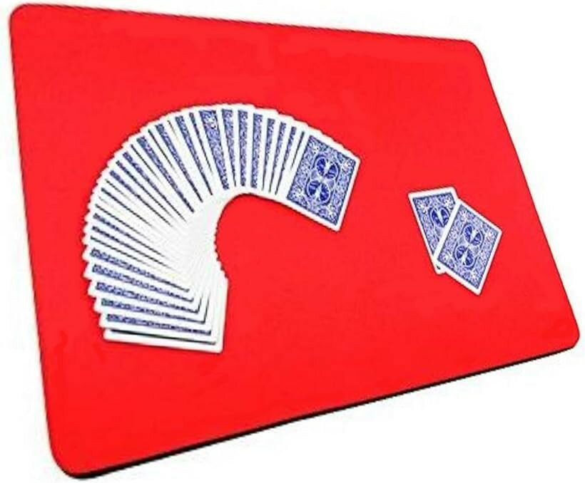 バリエーションコード : 2b88dv8u5j商品コード2b8vgi650u商品名全3色 本格 派 滑らか クロースアップマット 裏面ラバー マジック マット 滑り止め 付き 赤ブランドmoonfarmカラー赤 (38x52）・本格派 滑らか クロースアップマット・赤（約38x52.5cm）・表面：しなやかな手触りのネオプレーン製　裏面：滑り止めラバー仕様・表面素材・中材・裏面ラバーの三層構造。プロ御用達の品質です。・マジック初心者から上級者まで、使い勝手の良い大型サイズ。手さばきをより華麗に、魅せる小道具です。・「用途」カードマジック コインマジック ダイスマジック その他の手品　＊トランプは付属いたしません。※ 他ネットショップでも併売しているため、ご注文後に在庫切れとなる場合があります。予めご了承ください。※ 品薄または希少等の理由により、参考価格よりも高い価格で販売されている場合があります。ご注文の際には必ず販売価格をご確認ください。※ 沖縄県、離島または一部地域の場合、別途送料の負担をお願いする場合があります。予めご了承ください。※ お使いのモニタにより写真の色が実際の商品の色と異なる場合や、イメージに差異が生じることがあります。予めご了承ください。※ 商品の詳細（カラー・数量・サイズ 等）については、ページ内の商品説明をご確認のうえ、ご注文ください。※ モバイル版・スマホ版ページでは、お使いの端末によっては一部の情報が表示されないことがあります。すべての記載情報をご確認するには、PC版ページをご覧ください。＊本格派滑らかクロースアップマット＊サイズ：約38x52.5cm厚さ：約8mmマジック初心者から上級者まで、使い勝手の良い大型サイズ。＊表面：しなやかな手触りのネオプレーン製カードマジックやコインマジックに、マットの滑らかさは必要不可欠。よどみない動作は、見る者を魅了します。＊裏面：滑り止めラバー仕様マジック失敗の要素となる、マットの滑りを大幅に軽減。安心のグリップ力を誇ります。＊表面素材・中材・裏面ラバーの三層構造。手さばきをより華麗に、プロ御用達の品質です。「用途」カードマジックコインマジックダイスマジックその他の手品＊トランプは付属いたしません。