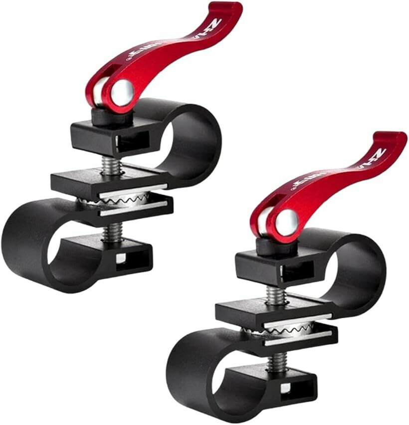 バリエーションコード : 2b2vr4ic02商品コード2b2vhq5nrn商品名ヘラブナ パラソル ホルダー ジョイント ヘラブナ釣り パラソルホルダー アダプター 万力固定ブランドKrovatカラーブラック 2個サイズ等2個・「商品説明」アルミニウム合金製 角度調整ジョイントホルダーです。φ25mmの支柱とφ22mmの支柱の角度調整および固定が可能となります。ジョイント部分は360度回転するため、お好みの角度での調整、固定が可能です。また、本体表面は防錆加工が施されており、サビに強く、高い耐久性を兼ね備えています。ヘラブナ釣りのみでなく、海水浴やキャンプ、レジャーなどの幅広い場所でご愛用されております。・「使用方法」1. トリガーを引き上げ、ネジを緩めてチューブの径を広げます。2. 固定側のポールと角度を調整したい棒状の物(パラソルや釣り竿 など)をチューブに通します。3. 棒状の物をお好みの角度に傾けたところでトリガーを締めて固定します。4. 最後にトリガーをしっかりと引き下げて完了です。(しっかりとゆるみが無いことを確認してください)＊取扱説明書は付属しておりません。予めご了承ください。・「使用用途」φ25mmとφ22mmの支柱をジョイント部分により360度回転する事が可能です。φ25mmの支柱を下部に使用し上部パラソル等の支柱はφ22mm側に固定し、お好みの角度でご使用いただけます。釣具としてのご使用以外にもアウトドア、キャンプ等の野外活動などの幅広い場面でご愛用されております。・「商品寸法（約）」全長：75 mm / トリガー部分：70 mm / チューブ厚：3 mm / インナーチューブ直径：22 mm， 25 mm モニターの環境により色の見え方に若干の差が生じる場合がございます。・「注意事項」締付けしばらくした後に緩みが無いかをご確認ください。緩みがあるようですと増し締め等をお願いいたします。釣り等のレジャーの補助具としてご使用ください。強風時やその他、構造物の組み立て固定にはご使用されない様お願いいたします。※ 他ネットショップでも併売しているため、ご注文後に在庫切れとなる場合があります。予めご了承ください。※ 品薄または希少等の理由により、参考価格よりも高い価格で販売されている場合があります。ご注文の際には必ず販売価格をご確認ください。※ 沖縄県、離島または一部地域の場合、別途送料の負担をお願いする場合があります。予めご了承ください。※ お使いのモニタにより写真の色が実際の商品の色と異なる場合や、イメージに差異が生じることがあります。予めご了承ください。※ 商品の詳細（カラー・数量・サイズ 等）については、ページ内の商品説明をご確認のうえ、ご注文ください。※ モバイル版・スマホ版ページでは、お使いの端末によっては一部の情報が表示されないことがあります。すべての記載情報をご確認するには、PC版ページをご覧ください。ヘラブナ釣りに最適のパラソルホルダーです。その他、アウトドア、キャンプ等の野外活動などの幅広い場面でご使用いただけます。アルミニウム合金で錆に強く、長くご愛用いただけます。防サビ加工で長くご使用いただけます。コンパクトで持ち運びしやすいです。ギザギザデザインでしっかり歯が組み合い、滑らず抜群の安定感があります。様々な棒状の物が固定できます。（詳細サイズは画像よりご確認ください）厚さが3mmあり、安定感が抜群です。強い力が加わっても破損するリスクが少ないです。サイズはこちらからご確認ください。商品に取扱説明書は含まれません
