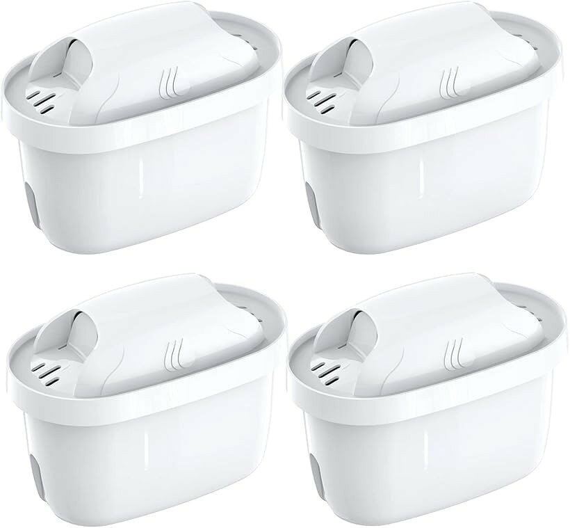 バリエーションコード : 2buh9pkvxp商品コード2b2kswxinr商品名互換品浄水ポット用カートリッジ ブリタ マクストラ BRITA MAXTRA 互換用フィルターカートリッジ 4個セット 社外互換品ブランドAZMKOO・本体サイズ： 幅10x奥行5.7x高さ7.5（cm） 本体重量：125g (1個あたり)・素材・材質：ポリプロピレン、ポリエチレンテレフタレート・ろ材の種類：活性炭、イオン交換樹脂・カートリッジの交換時期の目安(1個あたり)：1日3.5L使用の場合2ヶ月、1日5.3L使用の場合1ヶ月・浄水性能アップ：総ろ過水量150Lに加え、15項目除去、除草剤、農薬、医薬品など特定の微量不純物も低減。・4個セット：簡易包装4個セットになります。※ 他ネットショップでも併売しているため、ご注文後に在庫切れとなる場合があります。予めご了承ください。※ 品薄または希少等の理由により、参考価格よりも高い価格で販売されている場合があります。ご注文の際には必ず販売価格をご確認ください。※ 沖縄県、離島または一部地域の場合、別途送料の負担をお願いする場合があります。予めご了承ください。※ お使いのモニタにより写真の色が実際の商品の色と異なる場合や、イメージに差異が生じることがあります。予めご了承ください。※ 商品の詳細（カラー・数量・サイズ 等）については、ページ内の商品説明をご確認のうえ、ご注文ください。※ モバイル版・スマホ版ページでは、お使いの端末によっては一部の情報が表示されないことがあります。すべての記載情報をご確認するには、PC版ページをご覧ください。＊当商品はユニバーサル仕様です。日本正規品とは性能が異なりますのでご注意ください。＊メーカー純正品ではありません。あんしん・あんぜん スッキリとしたおいしい水水のにおいや味を損なう塩素などの物質を除去できます。家電製品への水アカの付着を防止します。抗菌活性炭と特殊イオン交換樹脂を使ったブリタ独自のフィルターが、塩素やニオイ、トリハロメタンはもちろん、これまでの浄水器では取り除きにくいとされていた鉛などの有害な重金属やアルミニウムまで除去します。本体サイズ： 幅10x奥行5.7x高さ7.5（cm） 本体重量：125g (1個あたり)素材・材質：ポリプロピレン、ポリエチレンテレフタレートろ材の種類：活性炭、イオン交換樹脂カートリッジの交換時期の目安(1個あたり)：1日3.5L使用の場合2ヶ月、1日5.3L使用の場合1ヶ月浄水性能アップ：総ろ過水量150Lに加え、15項目除去、除草剤、農薬など特定の微量不純物も低減。カートリッジの交換方法：(1)初めてご使用になる前に、カートリッジを水の中でよく振って、20分ぐらい浸って、気泡を軽く取り除いてください。(2)ファンネル（水受け部）にカートリッジをしっかりと差し込んでください。(3)ファンネル（水受け部）に水道水を注ぎます。(4)ろ過された最初の2杯分は飲まずに捨てるか、植物などにお使いください。（これにより、ディスクに付着している活性炭の微粒子が流れ落ちます。）3杯目からご使用いただけます。使用上の注意：温水は使用しないでください。ろ過した水は1日以内にご使用ください。除去物質水道水に含まれている塩素、カルキ、トリハロメタン、農薬等を除去。水道水の不快な味や臭いの原因となる塩素やカルキをしっかりカットします。鉛や銅など人体に有害とされる重金属や農薬、有機不純物、アルミニウムなどの有害物質もしっかり除去します。4重濾過システム繊細なメッシュ構造：水受けへのろ材の逆流を防止。強力なイオン交換樹脂：一時硬度や重金属類を除去。ヤシ殻からできたマイクロカーボンパール：塩素と有機不純物などを除去。繊細なメッシュ構造：ポット内へのろ材の流出を防止。流速制御技術を採用精密なフィルタリング流速制御技術を採用、水の流れを効果的に制御します。ポット型・タンク型浄水器に使用可能ポット型・タンク型浄水器のモデルにご使用いただけます。水の不純物を取り除き雑質水アカや金属塩素や農薬おいしい水