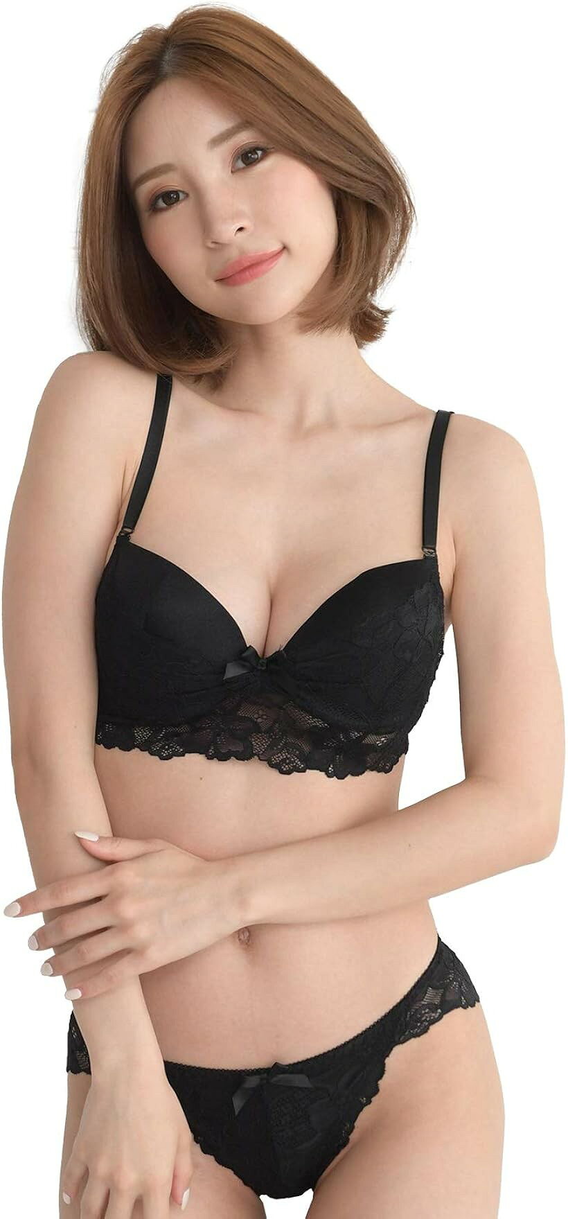 バリエーションコード : 2b4u31lnkn商品コード2b69p1kti1商品名ブラック D75 レディース ブラ ブラジャー ショーツ 上下 セット 下着 フリル シンプル レース 女性 ワイヤーブラ 勝負 可愛い セクシー ラッフル シフォン レースブラブランドLaulea Akoakoaカラーブラックサイズ等D75・シンプルなデザインの総レースブラ＆ショーツセットになります。＊日本規格の海外製造品でございます。品質はMade in Japanと比較しても遜色はございません。クオリティの高い品質でご提供させていただいております。・カラーは、エメラルド・エンジ・グレー・ストロベリー・ダークグレー・ダークブルー・パープル・ブラック・モスグリーン・ラベンダーの10色から、サイズはB65・B70・B75・C65・C70・C75・D65・D70・D75の9サイズからとなっております。＊詳しいサイズはサイズ表を参考にお選びくださいませ。・カラバリ豊富な10色展開のブラ＆ショーツセットになります。定番のブラックから、派手色のエンジまで色違いで揃えたくなっちゃうようなアイテムです＊ショーツバックは総レースとなっておりますので、ボトムスにも響きにくくタイトなパンツ・スカート着用時にも安心です＊・女性のみならず男性からも圧倒的な支持の高いのがレース素材です。程よく透け感のあるレースから見える素肌にドキッとしちゃう男性も多いようです。いつもと違ったものにチャレンジしてみるのも＊・無駄なプリント、装飾がなく幅広い年代の方に愛用していただける商品なのでプレゼントにもおススメです。店頭で買うのに抵抗がある方でもネットなら下着もプレゼントできちゃいますよね＊特別な記念日じゃなくてもちょっとしたプレゼントをしてみてはいかがでしょうか。※ 他ネットショップでも併売しているため、ご注文後に在庫切れとなる場合があります。予めご了承ください。※ 品薄または希少等の理由により、参考価格よりも高い価格で販売されている場合があります。ご注文の際には必ず販売価格をご確認ください。※ 沖縄県、離島または一部地域の場合、別途送料の負担をお願いする場合があります。予めご了承ください。※ お使いのモニタにより写真の色が実際の商品の色と異なる場合や、イメージに差異が生じることがあります。予めご了承ください。※ 商品の詳細（カラー・数量・サイズ 等）については、ページ内の商品説明をご確認のうえ、ご注文ください。※ モバイル版・スマホ版ページでは、お使いの端末によっては一部の情報が表示されないことがあります。すべての記載情報をご確認するには、PC版ページをご覧ください。(左上から)ブラック/エンジ/ストロベリー/グレー/モスグリーン(左上から)パープル/ダークグレー/エメラルド/ラベンダー/ダークブルーサイズB65-75/C65-75/D65-75素材ポリエステル/ナイロン/その他特徴ストラップ取り外し可能/パットポケットあり/レモンパット付き/ワイヤーあり＊注意＊商品によっては若干の誤差（1～2センチ）が生じてしまう可能性もございます。商品についてのさらに詳しい情報は詳細をご確認ください。