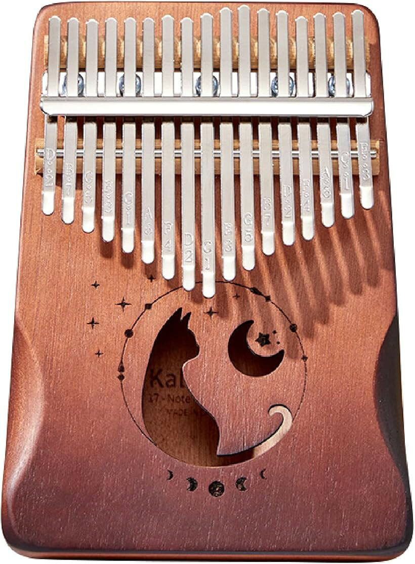 バリエーションコード : 2b2yvgpo6j商品コード2b2yccynkw商品名カリンバ 猫 17キー Kalimba ネコ 木製 親指ピアノ サムピアノ フィンガーピアノ ブラウンブランドCicognaカラーブラウン三日月のお月様を眺めるネコがキュート。木目調が美しいカリンバです。カリンバは、キーを指で弾いて演奏する、アフリカの民族楽器。「親指ピアノ」「サムピアノ」「フィンガーピアノ」とも呼ばれるカリンバは、演奏方法がカンタンで初心者でも気軽に挑戦できます。視覚的にも楽しめる。大人女子にもぴったりな甘すぎないねこデザインが魅力。両端にくびれがついているのでフィット感があり、長時間演奏しても疲れにくいです。おしゃれな猫デザインは艶やかで高級感があるため、お部屋に置いておくだけでも素敵なインテリアになります。カラーは、ブルー・メープル・テラコッタ・ブラウンの全4色。かわいい見た目とは裏腹に造りは本格的で、幅広い音楽を奏でられる17キー仕様です。心あたたまる優しい音色に耳を傾ければ、癒されること間違いなし。可愛いおやゆびピアノは持ち運びにも優れ、どこでも気軽に楽器演奏が楽しめます。ゲーム「どうぶつの森」にも登場して人気になりましたよね.　あつ森ファンへのプレゼントにもおすすめです。※ 他ネットショップでも併売しているため、ご注文後に在庫切れとなる場合があります。予めご了承ください。※ 品薄または希少等の理由により、参考価格よりも高い価格で販売されている場合があります。ご注文の際には必ず販売価格をご確認ください。※ 沖縄県、離島または一部地域の場合、別途送料の負担をお願いする場合があります。予めご了承ください。※ お使いのモニタにより写真の色が実際の商品の色と異なる場合や、イメージに差異が生じることがあります。予めご了承ください。※ 商品の詳細（カラー・数量・サイズ 等）については、ページ内の商品説明をご確認のうえ、ご注文ください。※ モバイル版・スマホ版ページでは、お使いの端末によっては一部の情報が表示されないことがあります。すべての記載情報をご確認するには、PC版ページをご覧ください。＊ロットによって色が異なる場合がございます。＊撮影状況や光の当たり具合、ご覧になる環境（PCのモニタやスマホの画面）などにより、色合いが異なって見える場合があります。＊写真と実物では色や風合いが若干異なる場合がございますのでご了承ください。「素材」木製「サイズ」約18cmx13cmx3.3cm「キー数」17「セット内容」カリンバ本体、チューニング用ハンマー、目印用シール