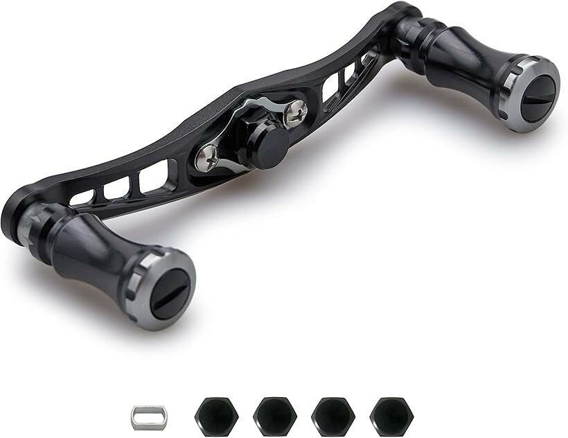 バリエーションコード : 2b2h6d9cjj商品コード2b2h631sv8商品名92mm ベイト リール ハンドル シマノ ダイワ アブガルシア 通用 ベイトリール 用 Chess Series 92mm ブラック ハンドル/ブラック＆ガンメタル ノブ 319ブランドHEIGHTENカラーブラック(ハンドル)/ブラック＆ガンメタル(サイズ等92mm・「特徴」92mm新型Spider Seriesハンドルで軽くて更に強度アップ、15mm一体化軽量ノブ搭載で更に軽い。・「サイズ」ノブ直径15mm、ハンドル軸心距離92mm 「総重」28g「素材」70シリーズ航空アルミ。・「付属」8x5mmナット2個、7x4mmナット2個、転換スリーブ1個。・「適応機種」取付部4x7mm、5x8mmのDAIWA， SHIMANO， ABU GARCIAのベイトリールに適用。※ 他ネットショップでも併売しているため、ご注文後に在庫切れとなる場合があります。予めご了承ください。※ 品薄または希少等の理由により、参考価格よりも高い価格で販売されている場合があります。ご注文の際には必ず販売価格をご確認ください。※ 沖縄県、離島または一部地域の場合、別途送料の負担をお願いする場合があります。予めご了承ください。※ お使いのモニタにより写真の色が実際の商品の色と異なる場合や、イメージに差異が生じることがあります。予めご了承ください。※ 商品の詳細（カラー・数量・サイズ 等）については、ページ内の商品説明をご確認のうえ、ご注文ください。※ モバイル版・スマホ版ページでは、お使いの端末によっては一部の情報が表示されないことがあります。すべての記載情報をご確認するには、PC版ページをご覧ください。高精度CNCマシンカット加工高品質70シリーズアルミニウム素材で軽く、強く仕上がっているダイワ(Daiwa)、シマノ(Shimano)、アブガルシア(Abu Garcia)に取り付けが可能人体工学と滑り止め設計でグリップ感が体感できる、質感も良くハンドル部のステンレス材質ベアリングも精度良く回転、手にフィットするノブに変えることで、コントロール性能が上がり、一日中巻いても疲れない。シャフトとハンドルをリベットで固定して非常に安定してリーリングができ、巻きスピードにムラが出にくいし、偏心回転しない。