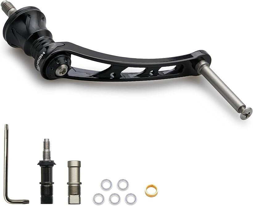 バリエーションコード : 2b4qo9sjd5商品コード2b4qoud1px商品名56mm リール ハンドル ノブなし シマノ SHIMANO ダイワ DAIWA 通用 スピニングリール 用 Arch Series ブラック 262ブランドHEIGHTENカラーブラック・「特徴」新型ハンドルで更に軽い、スカートDIY可能(別販売)、ソケット高さ調整可能。・「サイズ」ハンドル軸心距離56mm 「総重」14.5g「素材」70シリーズ航空アルミ。・「リールハンドル付属」(ノブ無し) 、SHIMANO ソケット1個、DAIWA ソケット1個、SHIMANO純正ハンドルノブ装着用ブッシング1個、梅レンチ1個、ファッシャー5個。・「適応機種」SHIMANO、DAIWA通用。SHIMANO、DAIWAのスピニングリールハンドルに適用。※ 他ネットショップでも併売しているため、ご注文後に在庫切れとなる場合があります。予めご了承ください。※ 品薄または希少等の理由により、参考価格よりも高い価格で販売されている場合があります。ご注文の際には必ず販売価格をご確認ください。※ 沖縄県、離島または一部地域の場合、別途送料の負担をお願いする場合があります。予めご了承ください。※ お使いのモニタにより写真の色が実際の商品の色と異なる場合や、イメージに差異が生じることがあります。予めご了承ください。※ 商品の詳細（カラー・数量・サイズ 等）については、ページ内の商品説明をご確認のうえ、ご注文ください。※ モバイル版・スマホ版ページでは、お使いの端末によっては一部の情報が表示されないことがあります。すべての記載情報をご確認するには、PC版ページをご覧ください。高精度CNCマシンカット加工高品質70シリーズアルミニウム素材で軽く、強く仕上がっているダイワ(Daiwa)とシマノ(Shimano)に取り付けが可能人体工学と滑り止め設計でグリップ感が体感できる、質感も良くハンドル部のステンレス材質ベアリングも精度良く回転、手にフィットするノブに変えることで、コントロール性能が上がり、一日中巻いても疲れない。シャフトとハンドルをリベットで固定して非常に安定してリーリングができ、巻きスピードにムラが出にくいし、偏心回転しない。
