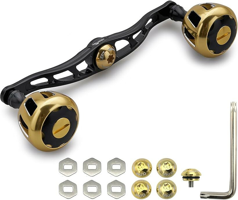 バリエーションコード : 2b230rgtuo商品コード2b951v2hjc商品名130/120mm リール ハンドル 32mmノブ搭載 シマノ ダイワ アブガルシア 通用 ベイトリール 用 Wheel Series 120mm - ブラック＆ゴールド 820ブランドHEIGHTENカラー120mm - ブラック(ハンドル)＆ゴールド(ノブ)「特徴」直径32mm中空軽量デザイン、120mm/130mmダブルハンドル。「サイズ」ノブ直径32mm、ハンドル軸心距離120mm/130mm 「総重」37g / 45g「素材」70シリーズ航空アルミ。「付属」4x7mmセンターナット2個、5x8mmセンターナット2個、DAIWA STEEZセンターナット1個、6角ワッシャー 6個(取付部4x7mm、5x8mm)、梅レンチ1個。「適応機種」取付部4x7mm、5x8mmのDAIWA， SHIMANO， ABU GARCIAのベイトリールに適用。※ 他ネットショップでも併売しているため、ご注文後に在庫切れとなる場合があります。予めご了承ください。※ 品薄または希少等の理由により、参考価格よりも高い価格で販売されている場合があります。ご注文の際には必ず販売価格をご確認ください。※ 沖縄県、離島または一部地域の場合、別途送料の負担をお願いする場合があります。予めご了承ください。※ お使いのモニタにより写真の色が実際の商品の色と異なる場合や、イメージに差異が生じることがあります。予めご了承ください。※ 商品の詳細（カラー・数量・サイズ 等）については、ページ内の商品説明をご確認のうえ、ご注文ください。※ モバイル版・スマホ版ページでは、お使いの端末によっては一部の情報が表示されないことがあります。すべての記載情報をご確認するには、PC版ページをご覧ください。