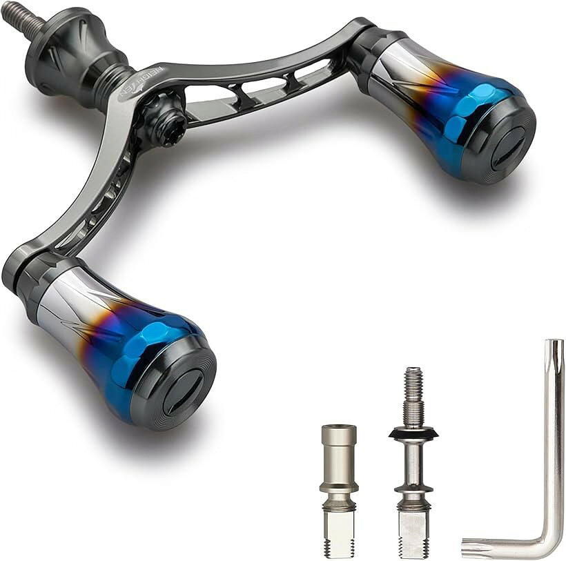 バリエーションコード : 2b49cl9l51商品コード2but52ufjl商品名V3.0 80/98mm リール ハンドル 航空アルミ製 シマノ ダイワ 通用 スピニングリール 用 Arch Aurora ダークグレー 22STELLA/23AIRITY 80mm 499ブランドHEIGHTENカラーダークグレー(22STELLA/23AIRIサイズ等V4.0 - 80mm「特徴」V4.0ハンドルセット 、V2.0新型6.8g 軽量ノブ搭載。「サイズ」ハンドル軸心距離98mm、V2.0新型ノブ直径20mm 「総重V4.0-98mm」33g(ダイワ用) / 37.5g(シマノ用)「総重V4.0-80mm」29g(ダイワ用) / 33.5g(シマノ用)「総重V3.0-98mm」39g(ダイワ用) / 44.5g(シマノ用)「素材」航空アルミ。「付属」SHIMANO ソケット 1個、DAIWA ソケット 1個、レンチ1個。「適応機種」SHIMANO、DAIWA通用。SHIMANO、DAIWAのスピニングリールハンドルに適用。「商品特性」：綺麗な外観、高性能素材、CNC精密加工技術，丈夫で軽い、耐海水、耐腐食、耐久性、安定回転、滑り止め設計、キャップ緩み止め設計、錆付かない、コントロール性能上がり、人体工学設計で疲れない。※ 他ネットショップでも併売しているため、ご注文後に在庫切れとなる場合があります。予めご了承ください。※ 品薄または希少等の理由により、参考価格よりも高い価格で販売されている場合があります。ご注文の際には必ず販売価格をご確認ください。※ 沖縄県、離島または一部地域の場合、別途送料の負担をお願いする場合があります。予めご了承ください。※ お使いのモニタにより写真の色が実際の商品の色と異なる場合や、イメージに差異が生じることがあります。予めご了承ください。※ 商品の詳細（カラー・数量・サイズ 等）については、ページ内の商品説明をご確認のうえ、ご注文ください。※ モバイル版・スマホ版ページでは、お使いの端末によっては一部の情報が表示されないことがあります。すべての記載情報をご確認するには、PC版ページをご覧ください。