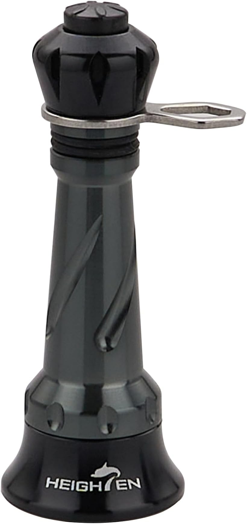 バリエーションコード : 2bu952yv1t商品コード2bu956ws4g商品名リール スタンド 不可折り畳むシマノ SHIMANO ダイワ DAIWA スピニングリール 通用 夜光 フックキーパー ラインストッパーブランドHEIGHTENカラーダークグレー＆ブラックサイズ等48mm「特徴」「不可折り畳む」1)先端部シリカゲル製でリールを置き傷から守る、2)シマノ＆ダイワ共用、3)夜光キャップ付属、4)フックキーパー、フックホルダー、5)ラインストッパー、6)水の侵入をブロック。「製品仕様」本体長さ: 38mm / 48mm。自重: 5.3g / 5.8g、材質：航空アルミ、耐腐食性能を持つ、海釣りもご安心。「対応機種」シマノ(SHIMANO)/ダイワ(DAIWA)のネジ込み式リール通用 (2種類のソケット付属、シマノ用ソケット元から製品に装着しておる)。「リールを置き傷から守る」キャップの先端部に摩擦に強いシリカゲル製の部品があり、デリケートなラインやリールを置き傷から守るリールスタンド。「夜光キャップ」繰り返し使用できる夜光材料で作り、光でしばらく照射した後、4時間以上連続発光することができる。「フックキーパー」先端部がフックキーパーとなりルアーのフックを引っ掛けることが出来るようになる。「ラインストッパー」中央部分にはOリングを使用したラインストッパーも装備し、2本のOリングにラインを挟むことにより、ラインストッパーとして使用することができます。餌木などフックキーパーが使いづらいものでも保持できるようになっている。「水の侵入をブロック」アルミキャップおよびリールを装着する部分には、ゴム製Oリングで水の侵入をブロック。モノづくりの本質は細部。見た目だけではなく、細部にも一切手を抜かないこだわりが詰め込まれている。※ 他ネットショップでも併売しているため、ご注文後に在庫切れとなる場合があります。予めご了承ください。※ 品薄または希少等の理由により、参考価格よりも高い価格で販売されている場合があります。ご注文の際には必ず販売価格をご確認ください。※ 沖縄県、離島または一部地域の場合、別途送料の負担をお願いする場合があります。予めご了承ください。※ お使いのモニタにより写真の色が実際の商品の色と異なる場合や、イメージに差異が生じることがあります。予めご了承ください。※ 商品の詳細（カラー・数量・サイズ 等）については、ページ内の商品説明をご確認のうえ、ご注文ください。※ モバイル版・スマホ版ページでは、お使いの端末によっては一部の情報が表示されないことがあります。すべての記載情報をご確認するには、PC版ページをご覧ください。