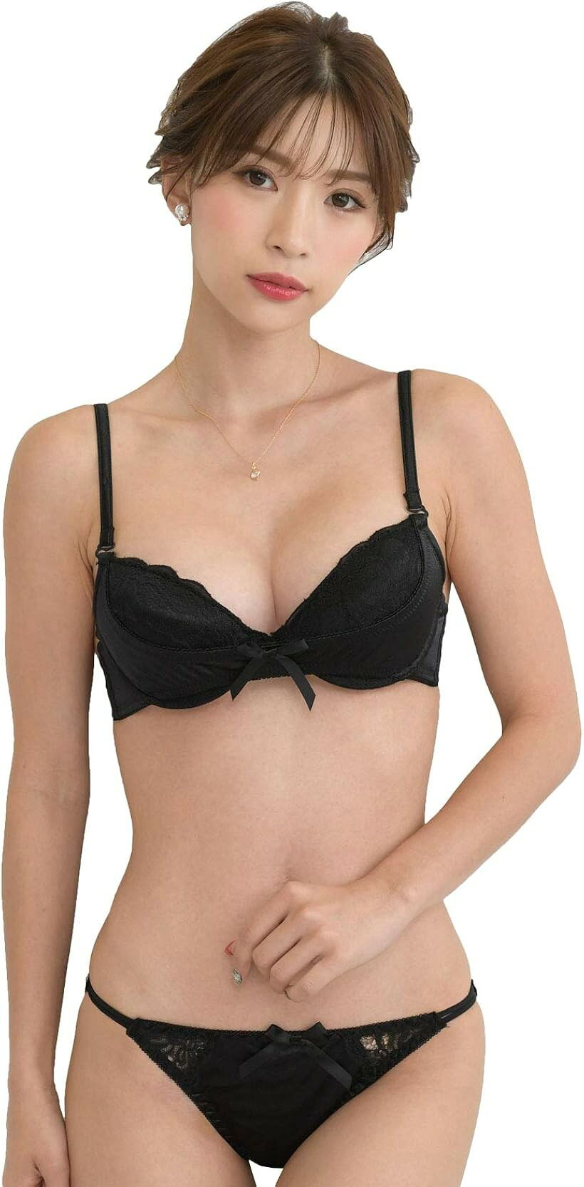 バリエーションコード : 2b8voy2910商品コード2b690susli商品名レディース ブラ ブラジャー ショーツ 上下 セット 勝負 下着 セクシー レース 女性ブランドSmile lala(スマイル ララ)カラーブラックサイズ等E85ビビットカラーがセクシーなブラ＆ショーツセットになります詳しいサイズはサイズ表を参考にお選びくださいませ。ビビットカラーが目を引くブラ＆ショーツセットになります。こちらの商品はその中でもセクシーの王道。といった商品です「かわいい」「ラブリー」より「かっこよく」「セクシー」がお好きな方に大変おすすめのアイテムとなっております。サテン地とブラックのレース素材が大人っぽさを最大限に演出してくれるアイテムです。プチプライスながらもしっかりとしたお作りのおすすめ商品となっておりますカラバリは豊富に5色で揃えましたカラーによっても印象がグッと変わりますこちらの商品は3/4カップブラジャーになっております。3/4カップブラジャーとはカップの上部1/4を斜めにカットしたブラジャーです。3/4ブラのメリットはバストを斜め下から中央に寄せてくれますので、きれいな谷間を作ることができます。小さめのお胸の方、バスト間隔の広い方（開いた胸の方）、ハト胸の方、お胸の位置が低めの方にはこちらの3/4カップブラが大変オススメとなっております。お胸を大きく、キレイに魅せてくれます。※ 他ネットショップでも併売しているため、ご注文後に在庫切れとなる場合があります。予めご了承ください。※ 品薄または希少等の理由により、参考価格よりも高い価格で販売されている場合があります。ご注文の際には必ず販売価格をご確認ください。※ 沖縄県、離島または一部地域の場合、別途送料の負担をお願いする場合があります。予めご了承ください。※ お使いのモニタにより写真の色が実際の商品の色と異なる場合や、イメージに差異が生じることがあります。予めご了承ください。※ 商品の詳細（カラー・数量・サイズ 等）については、ページ内の商品説明をご確認のうえ、ご注文ください。※ モバイル版・スマホ版ページでは、お使いの端末によっては一部の情報が表示されないことがあります。すべての記載情報をご確認するには、PC版ページをご覧ください。＊日本規格の海外製造品でございます。品質はMade in Japanと比較しても遜色はございません。クオリティの高い品質でご提供させていただいております。
