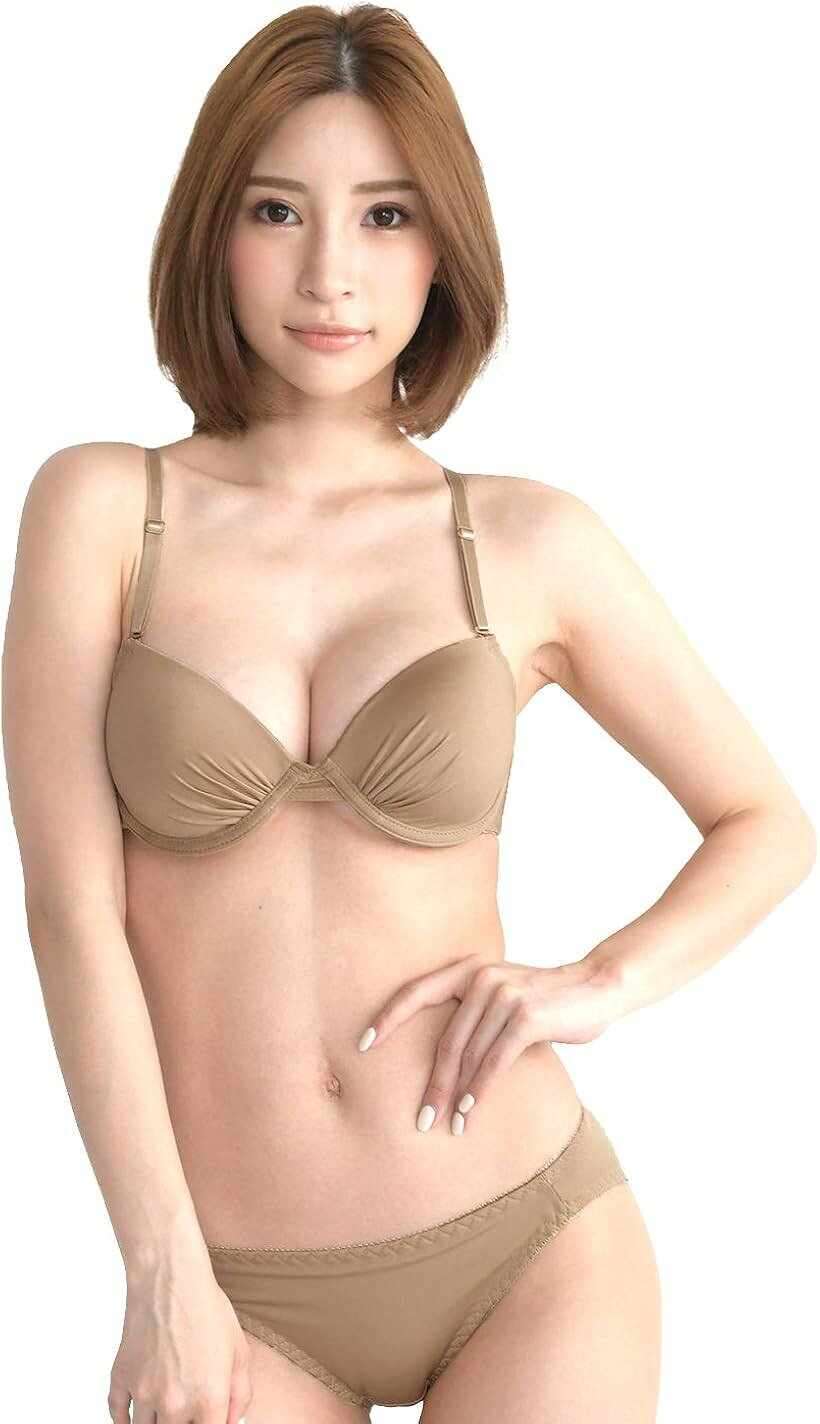 バリエーションコード : 2b6uj0vsn3商品コード2b6u9fipvr商品名Smile LaLa レディース ブラジャー ショーツ 上下セット 無地 下着ブランドSmile lala(スマイル ララ)カラーベージュサイズ等F80・タイトなシャツや白シャツを着ても透けない・ひびかない、Tシャツブラ＆ショーツセットになります。＊日本規格の海外製造品でございます。品質はMade in Japanと比較しても遜色はございません。クオリティの高い品質でご提供させていただいております。・カラーはブラック、ベージュの2色から、サイズは、A70・A75・B65・B70・B75・C70・C75・C80・C85・D70・D75・D80・D85・E70・E75・E80・E85・F70・F75・F80・F85の21サイズからお選びいただけます。詳しいサイズはサイズ表を参考にお選びくださいませ。・こんな経験はありませんか？「ブラの飾りがゴワゴワ・ボコボコして気持ち悪かった」「服にブラジャーのラインが出てしまって恥ずかしい思いをした」「他人のブラジャーのラインが目に入って自分も気を付けようと思った。」シャツに浮き出すボコボコのブラジャーラインは、女性だけではなく男性からも不評なんです…。可愛いブラジャーもいいけど、洋服をきれいに着こなす為には下着も重要。こちらのTシャツブラジャーはシャツに響かずキレイに洋服を着こなすことができます。・響かずキレイに洋服を着こなすことができるのは、ブラジャーの表面に装飾を抑えたモールドカップになっているからです。その為、薄くてピタッとするTシャツでもブラジャーがひびきにくい作りになっています。シャツを着る機会が多いOLさんや、タイトな洋服がお好きな方、ドレスなどの服を着る機会がある方にお勧めの作りとなっております。・カラーはブラックとベージュの2色ご用意を致しました。ブラックは体を引き締めセクシーに魅せてくれるのでブラジャーとして人気のカラーとなります。シャツ・ブラウスなどを着る場合はベージュがお勧め。透けないカラーで根強い定番カラーです。※ 他ネットショップでも併売しているため、ご注文後に在庫切れとなる場合があります。予めご了承ください。※ 品薄または希少等の理由により、参考価格よりも高い価格で販売されている場合があります。ご注文の際には必ず販売価格をご確認ください。※ 沖縄県、離島または一部地域の場合、別途送料の負担をお願いする場合があります。予めご了承ください。※ お使いのモニタにより写真の色が実際の商品の色と異なる場合や、イメージに差異が生じることがあります。予めご了承ください。※ 商品の詳細（カラー・数量・サイズ 等）については、ページ内の商品説明をご確認のうえ、ご注文ください。※ モバイル版・スマホ版ページでは、お使いの端末によっては一部の情報が表示されないことがあります。すべての記載情報をご確認するには、PC版ページをご覧ください。