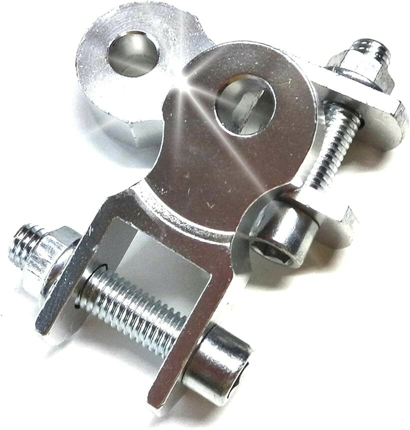 バリエーションコード : 2b6k6fl0rj商品コード2b6k6kf1iw商品名50mm アップ ヒップアップ アダプター 2個セット 汎用 ケツ上げ 50mm シルバーブランドPiece of peace productカラーシルバー※ 他ネットショップでも併売しているため、ご注文後に在庫切れとなる場合があります。予めご了承ください。※ 品薄または希少等の理由により、参考価格よりも高い価格で販売されている場合があります。ご注文の際には必ず販売価格をご確認ください。※ 沖縄県、離島または一部地域の場合、別途送料の負担をお願いする場合があります。予めご了承ください。※ お使いのモニタにより写真の色が実際の商品の色と異なる場合や、イメージに差異が生じることがあります。予めご了承ください。※ 商品の詳細（カラー・数量・サイズ 等）については、ページ内の商品説明をご確認のうえ、ご注文ください。※ モバイル版・スマホ版ページでは、お使いの端末によっては一部の情報が表示されないことがあります。すべての記載情報をご確認するには、PC版ページをご覧ください。・「商品機能」車高UPアダプター2ヶ1セット。ショックの穴に取り付けるだけ取付け簡単車高アップ。・「商品材質」高品質のアルミ合金を採用し、堅牢性、耐腐食性、防錆性と耐久性に優れています。・カラーをお選び頂けます。シルバー・ゴールド・ブルー・レッド・ブラック・パープルの6色よりお選び下さい。・商品セット内容：アダプター本体x2 ボルト ナットx2 ホンダ スズキ カワサキ ヤマハ メーカーを問わずサイズが合えばオンロード オフロード トレイル トラッカー ネイキッド アメリカン レーサーラプリカ ツアラー ストリート ビッグスーター ミニバイク クラシック 等 様々 な バイク に装着可能です。＊適合車種についてはサイズを確認の上、ご自身で判断お願いします。＊取り付け、適合などに関するサポートは致しかねます。＊一部の車種や年式モデルによっては取り付けに加工を必要とする場合がございます。予めご了承ください。