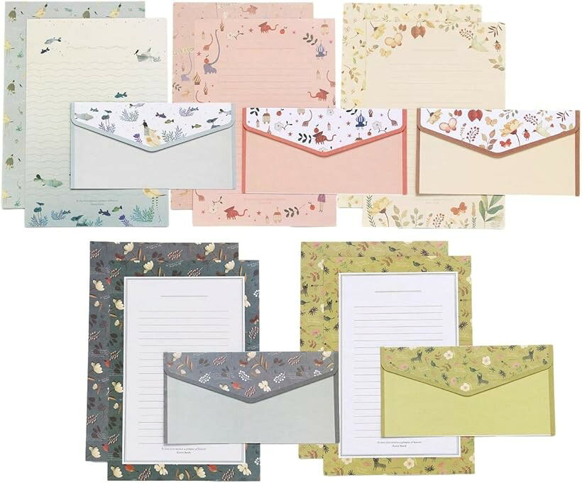 バリエーションコード : 2b6wdsot2v商品コード2b6wdc0j32商品名レターセット 封筒5色15枚 便箋5色30枚 便せん封筒セット 便せん 便せんセット マルチカラーブランドCopeflapカラーマルチカラー・おしゃれなレターセット5色セットです。かわいい絵柄を取り揃えています＊ お子さまから大人まで幅広くご利用いただけるデザインです。・1種類につき、横書き用便せん6枚、封筒3枚入っています。サイズ：20.8 x 14.1cm 容量：便せん6枚x5セット、封筒3枚x5セット・親しい人へ贈る可愛いデザインから、お世話になった方へのお礼状や招待状にもおすすめのフォーマルなデザインまで、取り揃えております。・緑色：落ちついた印象のお花柄に合わせた、猫と鳥のデザイン。年齢・性別問わず様々なシーンにお使いいただけます。藍色：落ち着いた色調にアンティーク調の縁取りをした便箋はフォーマルなお手紙にもおススメです。ピンク：明るい暖色系の便箋にかわいい象さんとおうちのイラスト遊び心あふれる楽しい気持ちになります。・ベージュ：優しい草花の絵柄がより温かい印象をあたえてくれます。水色：爽やかな水の生き物のデザイン。行が波のデザインになっており、時々お魚さんが泳いでいます。※ 他ネットショップでも併売しているため、ご注文後に在庫切れとなる場合があります。予めご了承ください。※ 品薄または希少等の理由により、参考価格よりも高い価格で販売されている場合があります。ご注文の際には必ず販売価格をご確認ください。※ 沖縄県、離島または一部地域の場合、別途送料の負担をお願いする場合があります。予めご了承ください。※ お使いのモニタにより写真の色が実際の商品の色と異なる場合や、イメージに差異が生じることがあります。予めご了承ください。※ 商品の詳細（カラー・数量・サイズ 等）については、ページ内の商品説明をご確認のうえ、ご注文ください。※ モバイル版・スマホ版ページでは、お使いの端末によっては一部の情報が表示されないことがあります。すべての記載情報をご確認するには、PC版ページをご覧ください。全デザイン紹介水色爽やかな水の生き物のデザイン。行が波のデザインになっており、所々にお魚さんが泳いでいるワンポイントが可愛らしいです。ベージュ優しい草花の絵柄がより温かい印象をあたえてくれます。あなたの手書きの温もりが一層引き立ちます。ピンク明るい暖色系の便箋にかわいい象さんとおうちのイラスト遊び心あふれる楽しい気持ちになります。藍色落ち着いた色調にアンティーク調の縁取りをした便箋はフォーマルなお手紙にもおススメです。緑色落ちついた印象のお花柄に合わせた、猫と鳥のデザイン。年齢・性別問わず様々なシーンにお使いいただけます。