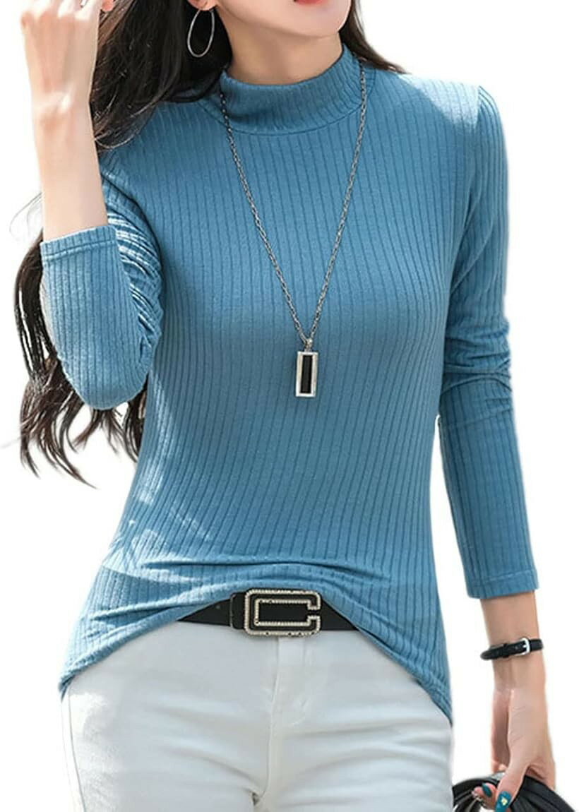 バリエーションコード : 2b2ouhtj15商品コード2b2ouhkxnf商品名BT39 ソフト リブ ハイネック Tシャツ カットソー ストレッチ トップス 長袖 インナー レディース 薄手 リブニット ニット セーター ロング 無地 タートルネック シンプルブランドB-talk(ビートーク)カラースカイブルーサイズ等XL体のラインに美しくフィットするシャープな美ラインシルエットで高いストレッチ性を兼ね備えたハイネックリブトップスです。縦のラインリブが強調されるので、立体感がアップし、360度美しく繊細な体型を描きます。シンプルで合わせやすく、上品なデザインもポイントです。リラックス感と大人の女性らしい印象をプラスしてくれる長袖カットソーに仕上がっています。ハイネックデザインが顎のラインをシャープに見せ小顔効果を発揮し全体的にすっきり感を生み出します。素材は柔らかく伸縮性がよい生地感で首周りは絞めつけ感なし。ソフトな肌触りでフィット感が心地良い。シンプルなデザインなので飽きも来なく、コーディネイトもしやすいのでデイリーウェアとして活躍間違いなし。比較的うす手の生地で、伸縮性があり軽量。動きを妨げず、とても動きやすい1枚に仕上がっています。フィット感がありラフなので普段着や部屋着(ルームウェア)としてもぴったりなヘビーローテーションアイテムです。ミディスカートやトレンドのワイドパンツ デニムジーンズ アンクルパンツ スキニーパンツ Aラインスカートなど、どんなボトムスにも良く合います。スニーカー ビジネスシューズ ブーツ パンプスなどの組み合わせもあり爽やかな色味で年齢を選ばず、仕事場への通勤や女子高校生、大学生などの通学からちょっとしたお出かけ、カジュアルに普段使い、スポーツミックスファッション、ラフカジSTYLE、エレガントな着こなしまで幅広い用途にご活用いただけます。クルーネックのトップスとのレイヤードスタイルも。それだけ一枚着てのお出かけはもちろん、ジャケットやカーディガン、シャツを羽織ってインナーとしてもお使いいただけます。誕生日やプレゼントなどの贈り物にもGOOD.「カラー」ブラック/ピンク/ホワイト/モスグリーン/スカイブルー 「素材」90％ポリエステル、10％ポリウレタン 「サイズ」＊平置き寸法 「M」：着丈 約57cm、ネック部分 約4.3cm、バスト 約78cm、肩幅 約32cm、袖丈 約53cm 「L」：着丈 約58cm、ネック部分 約4.5cm、バスト 約80cm、肩幅 約33cm、袖丈 約54cm 「XL」：着丈 約58cm、ネック部分 約4.5cm、バスト 約84cm、肩幅 約34cm、袖丈 約55cm 「2XL」：着丈 約59cm、ネック部分 約4.5cm、バスト 約86cm、肩幅 約35cm、袖丈 約56cm※ 他ネットショップでも併売しているため、ご注文後に在庫切れとなる場合があります。予めご了承ください。※ 品薄または希少等の理由により、参考価格よりも高い価格で販売されている場合があります。ご注文の際には必ず販売価格をご確認ください。※ 沖縄県、離島または一部地域の場合、別途送料の負担をお願いする場合があります。予めご了承ください。※ お使いのモニタにより写真の色が実際の商品の色と異なる場合や、イメージに差異が生じることがあります。予めご了承ください。※ 商品の詳細（カラー・数量・サイズ 等）については、ページ内の商品説明をご確認のうえ、ご注文ください。※ モバイル版・スマホ版ページでは、お使いの端末によっては一部の情報が表示されないことがあります。すべての記載情報をご確認するには、PC版ページをご覧ください。