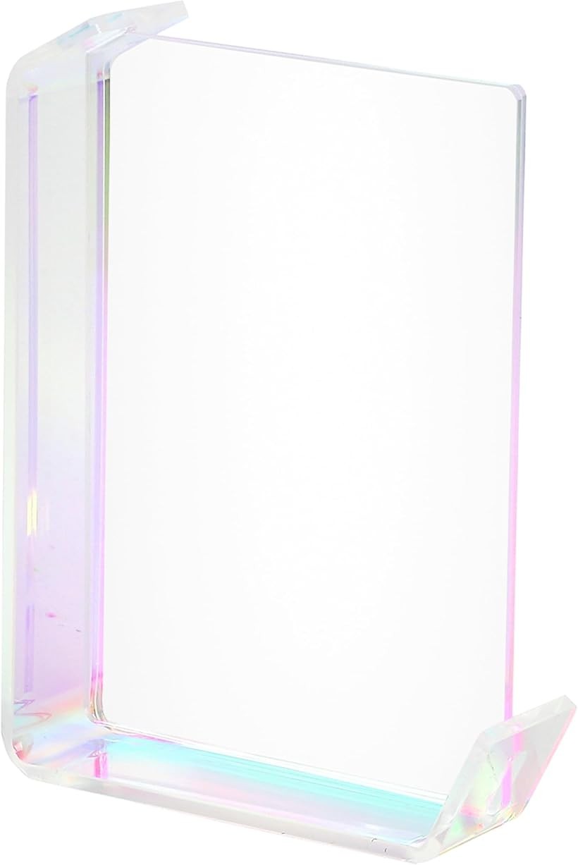 バリエーションコード : 2b9rt01qd9商品コード2brpygvfpp商品名フォトフレーム アクリル クリア おしゃれ 写真立て 卓上 フォト 写真 スタンド フレーム ディスプレイ 展示 両面 透明 ハガキ ポストカード インテリア 飾り 装飾ブランドQueen-bカラーオーロラサイズ等小このアクリルフォトフレームは、スタイリッシュでモダンなデザインが特徴です。4つのカラーバリエーションと2つのサイズから選べ、縦置き・横置きの両方に対応可能です。アクリル素材で作られており、耐久性と軽量さを兼ね備え、透明感のあるフレームが写真やアート作品を引き立てます。机や棚の上に飾って、インテリアとしても使えるアイテムです。お洒落で可愛いシンプルなデザインが、お部屋の雰囲気を一段と高めてくれます。サイズ：(小)高さ17x横幅12.5x奥行3.5cm　(大)高さ19.5x横幅15x奥行4.5cm重量：(小)約160g　(大)約210g素材：アクリル※ 他ネットショップでも併売しているため、ご注文後に在庫切れとなる場合があります。予めご了承ください。※ 品薄または希少等の理由により、参考価格よりも高い価格で販売されている場合があります。ご注文の際には必ず販売価格をご確認ください。※ 沖縄県、離島または一部地域の場合、別途送料の負担をお願いする場合があります。予めご了承ください。※ お使いのモニタにより写真の色が実際の商品の色と異なる場合や、イメージに差異が生じることがあります。予めご了承ください。※ 商品の詳細（カラー・数量・サイズ 等）については、ページ内の商品説明をご確認のうえ、ご注文ください。※ モバイル版・スマホ版ページでは、お使いの端末によっては一部の情報が表示されないことがあります。すべての記載情報をご確認するには、PC版ページをご覧ください。