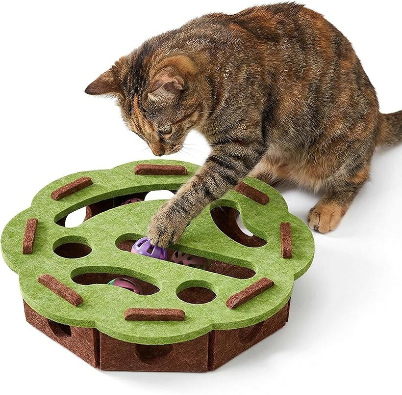 猫用 知育 おもちゃ 迷路ボード ラウンド型 フェルト 室内遊び 鈴入りボール付き (...