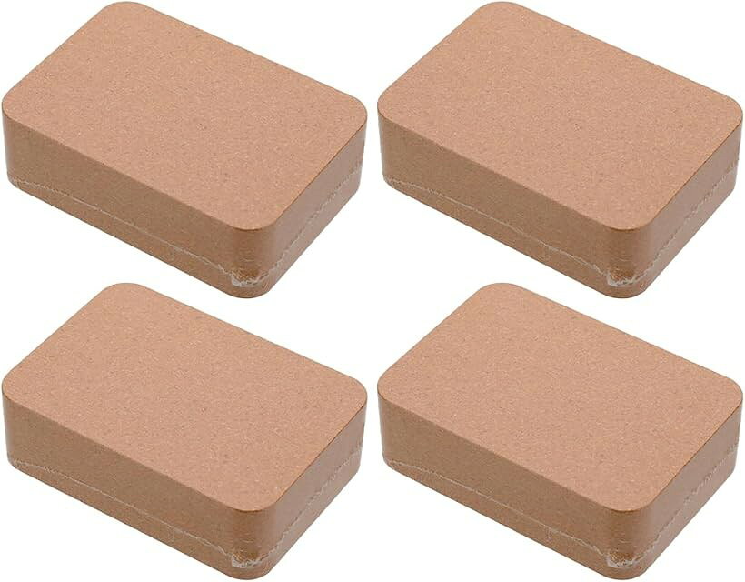 バリエーションコード : 2bu1xjlh8v商品コード2bu1xdfj9y商品名コルク板4枚セット クラフト DIY 展示用 台座 資材ブランドnijimomoサイズ等10x7x3「レザークラフトに最適な厚みと安定感」クラフト作業の下敷きとして活躍するコルク板セット。厚みがあるので、レザークラフトや刻印作業でも安定して使えます。打ち具を使う作業でも机に響きにくく、安心して夜間作業にも取り組めます。滑りにくく、衝撃も吸収するため、繊細な工程もスムーズ。クラフト愛好家やDIY初心者の方にもおすすめの使い心地です。「クラフト・展示・防振など幅広く活躍」レザークラフト以外にも、展示用の台座やディスプレイ土台、防振シートとしてなど使い方は多彩。作品を置いて魅力的に見せたり、工具やガジェットの滑り止めとしても重宝します。コルクの自然な風合いが、インテリアや商品演出にもやさしくなじみます。「魅力的な天然素材」天然コルクを使用し、手触りも見た目もやわらかく上品な印象。木目や素材感にナチュラルな温もりがあり、クラフト制作にも飾り付けにもマッチします。吸音性や耐衝撃性にも優れており、繰り返しの作業にも耐える実用性も兼ね備えています。「実用性と美しさを兼ね備えた1枚」レザークラフトの下敷きとして、展示用の台座として、ディスプレイを支える土台として。作品の魅力を引き立てつつ、作業効率を上げてくれるアイテムです。ナチュラル系のギフト演出や撮影背景としても活用できます。厚みのある板で使いやすさも抜群です。＊取扱説明書は付属しておりません。「商品内容」コルク板4枚セット 「サイズ」10x7x厚み3cm または 15x15x厚み2cm「素材」コルク　＊モニターの環境により、色の見え方に若干差が生じる場合がございます。※ 他ネットショップでも併売しているため、ご注文後に在庫切れとなる場合があります。予めご了承ください。※ 品薄または希少等の理由により、参考価格よりも高い価格で販売されている場合があります。ご注文の際には必ず販売価格をご確認ください。※ 沖縄県、離島または一部地域の場合、別途送料の負担をお願いする場合があります。予めご了承ください。※ お使いのモニタにより写真の色が実際の商品の色と異なる場合や、イメージに差異が生じることがあります。予めご了承ください。※ 商品の詳細（カラー・数量・サイズ 等）については、ページ内の商品説明をご確認のうえ、ご注文ください。※ モバイル版・スマホ版ページでは、お使いの端末によっては一部の情報が表示されないことがあります。すべての記載情報をご確認するには、PC版ページをご覧ください。