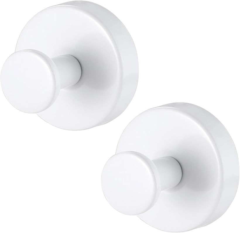 バリエーションコード : 2bu45uj01t商品コード2b9gp3kfwn商品名吸盤フック 強力 壁掛け 浴室用フック 真空 2個入り 耐荷重6.8kg 壁傷つけない 繰り返し使用可能 ステンレス お風呂 ガラス キッチン 入り口ブランドVicoseyカラーホワイト「強力吸盤フック」Vicosey吸盤フックは、壁を傷つけずにスペースを有効活用できる吸盤フックです。浴室やトイレの場所に押し付けるだけで、時間が経っても滑り落ちる心配はありません。「高い吸着力」吸盤の直径は6cmです。接着面が広いため、6.8kgの静荷重に耐えることができます。粘着力が非常に安定しており、バッグや傘なども簡単に掛けられます。「簡単な取り付け」ドリルや釘を使わず、吸盤フックを押し付けるだけで簡単に取り付けができます。接着剤不使用なのでお手入れも簡単にできます。「高級感な外観」この目立つデザインの壁掛けフックは、壁やインテリアのアクセントにもなり、より魅力的な雰囲気になることも。どのような空間にもよく合う、なんでもないシンプルな形で、バスルーム、玄関、台所がより整頓され、美しくなります。「多用途」吸盤タイプで、壁に傷ない、再利用出来るので、引越し、新宿、家賃、下宿にもよく使えます。（研磨されたセラミックタイル、鏡、ガラス窓、光沢のあるステンレス製壁面、およびプラスチックパネルにのみ適しています）※ 他ネットショップでも併売しているため、ご注文後に在庫切れとなる場合があります。予めご了承ください。※ 品薄または希少等の理由により、参考価格よりも高い価格で販売されている場合があります。ご注文の際には必ず販売価格をご確認ください。※ 沖縄県、離島または一部地域の場合、別途送料の負担をお願いする場合があります。予めご了承ください。※ お使いのモニタにより写真の色が実際の商品の色と異なる場合や、イメージに差異が生じることがあります。予めご了承ください。※ 商品の詳細（カラー・数量・サイズ 等）については、ページ内の商品説明をご確認のうえ、ご注文ください。※ モバイル版・スマホ版ページでは、お使いの端末によっては一部の情報が表示されないことがあります。すべての記載情報をご確認するには、PC版ページをご覧ください。Vicosey高品質ステンレス鋼製の吸盤フック・ 耐荷重6.8kgの静荷重・ 耐久性＆防水性・ 高級感な透明な外観・ サイズ: 4.5x6cmこの吸盤フックはバスルームやキッチンに最適で、使い勝手も良く、美しさと実用性を兼ね備えています。