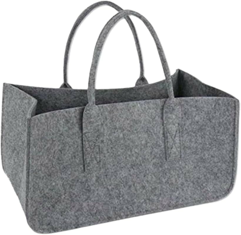 バリエーションコード : 2bu939g4vv商品コード2bu939sw4q商品名薪 バッグ 薪入れ トートバッグ ケース 持ち運び 大容量 アウトドア キャンプブランドS.T.S.Gカラーグレーサイズ等50x25x25cm「薪をたっぷり運べる、大容量フェルトバッグ」 薪入れとして使える大容量バッグは、約50x25x25cmのワイド設計で収納力抜群。キャンプや焚き火の薪をスマートにまとめて持ち運べます。フェルト素材のやさしい質感とシンプルな見た目が特徴で、アウトドアだけでなく自宅でも活躍。カラーはグレー、ブラック、ダークグレー、ライトグレーの4色展開です。「キャンプ場でも自宅でも使いやすい設計」 両サイドにしっかりとした取っ手付きで、重量のある薪も安定して持ち運び可能。アウトドアやキャンプ場では薪バッグとして、自宅ではストーブ周りの薪置きや収納ケースとしても便利。厚手でしっかり自立する構造だから、使わないときは折りたたんでコンパクトにしまえて保管もラクです。「厚手フェルト素材で、強度と自立性を両立」 バッグ本体は厚手のフェルト生地で作られており、薪を入れてもしっかり自立。型崩れしにくく、中身が見えやすいオープントップ仕様で出し入れもスムーズ。ナチュラルで落ち着いた質感は、インテリアとしても違和感なく溶け込みます。室内用のストッカーや車載用のサブバッグとしても重宝します。「薪運び以外にも使える、汎用性の高い収納バッグ」 薪バッグとしての用途にとどまらず、毛布やタオルなどの収納ケース、ランドリーバッグ、ペット用品の整理など幅広く活躍。アウトドアから室内までマルチに使える機能性と、4色から選べるおしゃれなカラー展開で、暮らしの中の“ちょっと困った”をすっきり解決する頼れる収納トートです。＊お使いのモニター環境により、画像と実物のカラーが少しだけ違う可能性がございます。※ 他ネットショップでも併売しているため、ご注文後に在庫切れとなる場合があります。予めご了承ください。※ 品薄または希少等の理由により、参考価格よりも高い価格で販売されている場合があります。ご注文の際には必ず販売価格をご確認ください。※ 沖縄県、離島または一部地域の場合、別途送料の負担をお願いする場合があります。予めご了承ください。※ お使いのモニタにより写真の色が実際の商品の色と異なる場合や、イメージに差異が生じることがあります。予めご了承ください。※ 商品の詳細（カラー・数量・サイズ 等）については、ページ内の商品説明をご確認のうえ、ご注文ください。※ モバイル版・スマホ版ページでは、お使いの端末によっては一部の情報が表示されないことがあります。すべての記載情報をご確認するには、PC版ページをご覧ください。