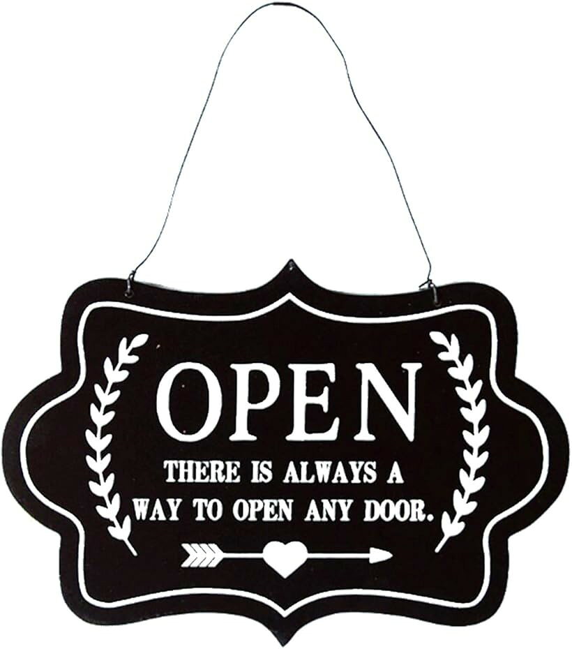 バリエーションコード : 2b8l1knqc2商品コード2b645vcg6u商品名OPEN CLOSED 欧風 看板 木製 開店 営業 入口 プレート ウッド インテリア 店舗 営業中 サイン 欧風黒色ブランドHWTカラー欧風黒色・商品内容：欧風OPEN／CLOSED看板 1枚 黒色・サイズ：幅24cm 高さ13cm いずれも平置きの概寸となります・シンプルなモノトーンカラーなので遠くからも看板の視認性が高いのが特徴です・欧風なデザインなのでガーデンやウッド調の店舗・ご家庭に調和します・ドアノブなどにすぐかけられる掛け紐付き。※ 他ネットショップでも併売しているため、ご注文後に在庫切れとなる場合があります。予めご了承ください。※ 品薄または希少等の理由により、参考価格よりも高い価格で販売されている場合があります。ご注文の際には必ず販売価格をご確認ください。※ 沖縄県、離島または一部地域の場合、別途送料の負担をお願いする場合があります。予めご了承ください。※ お使いのモニタにより写真の色が実際の商品の色と異なる場合や、イメージに差異が生じることがあります。予めご了承ください。※ 商品の詳細（カラー・数量・サイズ 等）については、ページ内の商品説明をご確認のうえ、ご注文ください。※ モバイル版・スマホ版ページでは、お使いの端末によっては一部の情報が表示されないことがあります。すべての記載情報をご確認するには、PC版ページをご覧ください。色:欧風黒色商品内容：欧風OPEN／CLOSED看板1枚黒色サイズ：幅24cm高さ13cmいずれも平置きの概寸となりますシンプルなモノトーンカラーなので遠くからも看板の視認性が高いのが特徴です欧風なデザインなのでガーデンやウッド調の店舗・ご家庭に調和しますドアノブなどにすぐかけられる掛け紐付き。