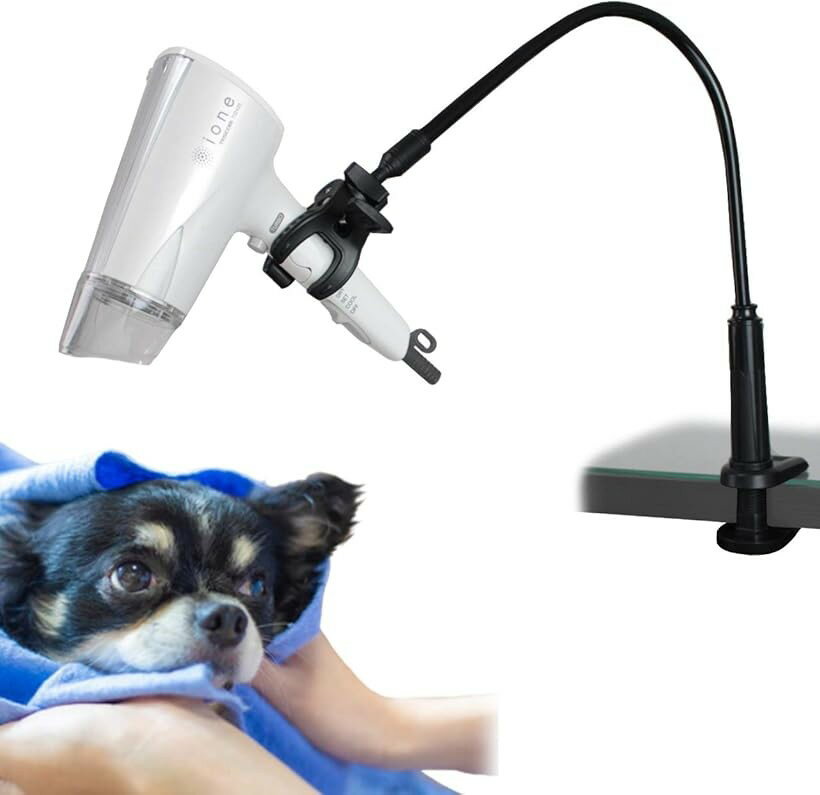バリエーションコード : 2b6qxk542w商品コード2b6qxiw99j商品名ペット用品 ドライヤークリップ ペット ドライヤーホルダー 猫犬用 トリミング台 ヘア ドライヤー ドライヤースタンド バスグッズ 360度 回転可能 ハンズフリーブランドVICHE CATTカラーブラック・ペットのスタイリングやトリミング時、あなたの第3の手になります。工具不要ハンドフリーグルーミングポールをテーブルにセットすれば、ペットを抱っこしたままで乾かすことができ、タオルとブラシを同時に使えるので両手を使ってトリミング・スタイリングが超簡単に仕上がります。グルーミングの時短に繋がりストレスフリー。簡単にテーブル設置できるのに、しっかりと固定でき、ドライヤーを掴むアームは角度も自由自在なのでピンポイントに風を受けられます。もちろん飼い主さんやお子様などご家族皆様で活用いただけます。・締め付けクリップ式でしっかりと挟んで固定し、取り外しも簡単。。工具も不要なので、どなたでもアッという間に取り付け完了です。グリップをくるくる回すだけで簡単に調整できます。挟んで取り付けするタイプなので、場所を選ぶことなく設置が可能。洗面台の扉、棚板などにもOK。設置部分を傷つけないという利点も。さまざまなところに挟んで取り付け、ドライヤ―をしっかりと固定できます。日々のペットのお手入れに大活躍するヘルパーです。・アームを設置してからドライヤーを取り付けると、重みで少し下がりまますが、取り付け後にネジ固定しセッティングすることで、ヘタることなく送風を安心して受けることができます。長めのアームは自在に曲げられ、ドライヤーホルダー部、球体の接続部品を使っていることで、360度好きな角度に調整が可能です。そのため、向きや角度もお好みに設定でき、毛髪を乾燥させるのに最適な角度と高さを提供します。ほとんどのサイズのハンドドライヤーとブラストホースを保持しますのでご安心ください。・「トリミング台」犬トリミング 猫トリミング ペットトリミング トイ高い位置で固定も出来るので、肩が痛くて腕を上げられない方にも。ヘアドライが苦痛でなくなります 「小さなお子様」小さい子供でもひとりでできます 「重いドライヤー」腕が疲れず両手があくのでスマホ操作も楽しめます。 「高齢者や介護が必要な方」 ストレスを軽減し、一人でドライヤーをかけるのが困難な方やリハビリの場面でも活躍します。・カラー：ブラック サイズ：全長約75.5cm ベース： 8x5.5cm テーブル・ラック・洗面台など厚さ約8cmまで取り付け可能です。4cm径までのドライヤー(取っ手部分)に適応 素材：高品質のアルミ合金製で、丈夫です。滑り止めテープ付きの安定したクランプ、耐久性のある金属チューブ、日々の傷に強く耐えるように作られています。アームは硬めにできているので、調整するのに多少力を要しますが、その分ドライヤーを設置した後にだんだん曲がってしまうという問題が起こりにくくなっております。※ 他ネットショップでも併売しているため、ご注文後に在庫切れとなる場合があります。予めご了承ください。※ 品薄または希少等の理由により、参考価格よりも高い価格で販売されている場合があります。ご注文の際には必ず販売価格をご確認ください。※ 沖縄県、離島または一部地域の場合、別途送料の負担をお願いする場合があります。予めご了承ください。※ お使いのモニタにより写真の色が実際の商品の色と異なる場合や、イメージに差異が生じることがあります。予めご了承ください。※ 商品の詳細（カラー・数量・サイズ 等）については、ページ内の商品説明をご確認のうえ、ご注文ください。※ モバイル版・スマホ版ページでは、お使いの端末によっては一部の情報が表示されないことがあります。すべての記載情報をご確認するには、PC版ページをご覧ください。ペットケア犬猫用ドライヤーホルダーのご紹介です。ペットのスタイリングやトリミング時、あなたの第3の手になります。工具不要ハンドフリーグルーミングポールをテーブルにセットすれば、ペットを抱っこしたままで乾かすことができ、タオルとブラシを同時に使えるので両手を使ってトリミング・スタイリングが超簡単に仕上がります。グルーミングの時短に繋がりストレスフリー。日々のペットのお手入れに大活躍するヘルパーです。ほとんどのサイズのハンドドライヤーとブラストホースを保持しますのでご安心ください。「トリミング台」犬トリミング猫トリミングペットトリミングトイ高い位置で固定も出来るので、肩が痛くて腕を上げられない方にも。ヘアドライが苦痛でなくなります.「小さなお子様」小さい子供でもひとりでできます「重いドライヤー」腕が疲れず両手があくのでスマホ操作も楽しめます。「高齢者や介護が必要な方」ストレスを軽減し、一人でドライヤーをかけるのが困難な方やリハビリの場面でも活躍します。両手フリー。　様々なシーンで大活躍間違いなし。・お子様ひとりで戸田ドライブ完了・ペットのトリミング台で両手があくので時短に・思いドライヤーからの解放。・介護やリハビリ中の髪を乾かすのが困難な方へぜひ長めのアームは自在に曲げられ、ドライヤーホルダー部、球体の接続部品を使っていることで、360度好きな角度に調整が可能です。そのため、向きや角度もお好みに設定でき、毛髪を乾燥させるのに最適な角度と高さを提供します。アームを設置してからドライヤーを取り付けると、重みで少し下がりまますが、取り付け後にネジ固定しセッティングすることで、ヘタることなく送風を安心して受けることができます。簡単にテーブル設置できるのに、しっかりと固定でき、ドライヤーを掴むアームは角度も自由自在なのでピンポイントに風を受けられます。もちろん飼い主さんやお子様などご家族皆様で活用いただけます。締め付けクリップ式でしっかりと挟んで固定し、取り外しも簡単。。工具も不要なので、どなたでもアッという間に取り付け完了です。グリップをくるくる回すだけで簡単に調整できます。挟んで取り付けするタイプなので、場所を選ぶことなく設置が可能。洗面台の扉、棚板などにもOK。設置部分を傷つけないという利点も。さまざまなところに挟んで取り付け、ドライヤ―をしっかりと固定できます。カラー：ブラックサイズ：全長約75.5cmベース：8x5.5cmテーブル・ラック・洗面台など厚さ約8cmまで取り付け可能です。4cm径までのドライヤー(取っ手部分)に適応　素材：高品質のアルミ合金製で、丈夫です。滑り止めテープ付きの安定したクランプ、耐久性のある金属チューブ、日々の傷に強く耐えるように作られています。アームは硬めにできているので、調整するのに多少力を要しますが、その分ドライヤーを設置した後にだんだん曲がってしまうという問題が起こりにくくなっております。