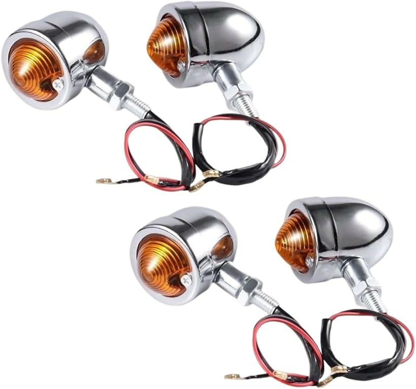 バリエーションコード : 2b2jdvjs6p商品コード2b2jd1twdu商品名バイク ウインカー 汎用 ブラック シルバー 砲弾型 小型 爆光 アメリカン レトロ ミニウインカー 4個セット フロント リアブランドFJmarkサイズ等シルバー4個セット個性的なアメリカンレトロデザインが特徴のバイク用ウインカーセットです。12V5W 汎用タイプなのでサイズが合えばネイキッド、カフェレーサー、アメリカン、トラディショナルなど12V全てのバイクに取付けしていただけます。ブラックとシルバーの2つのスタイリッシュなカラーバリエーションがあり、バイクの外観を引き締めます。砲弾型ブレット型の小型でありながら、高輝度の光を放ち、夜間や悪天候時でも視認性を提供します。取り付けも簡単です。バイクのカスタマイズやアップグレードに最適なアイテムです。「バリエーション」ブラック / シルバー （各4個セット）「動作電圧」：12V「発光色」：橙色「サイズ」：本体 7cmx4.5cm ボルトサイズ 10mm「配線長さ」：25.6cm　「重さ」：320g※ 他ネットショップでも併売しているため、ご注文後に在庫切れとなる場合があります。予めご了承ください。※ 品薄または希少等の理由により、参考価格よりも高い価格で販売されている場合があります。ご注文の際には必ず販売価格をご確認ください。※ 沖縄県、離島または一部地域の場合、別途送料の負担をお願いする場合があります。予めご了承ください。※ お使いのモニタにより写真の色が実際の商品の色と異なる場合や、イメージに差異が生じることがあります。予めご了承ください。※ 商品の詳細（カラー・数量・サイズ 等）については、ページ内の商品説明をご確認のうえ、ご注文ください。※ モバイル版・スマホ版ページでは、お使いの端末によっては一部の情報が表示されないことがあります。すべての記載情報をご確認するには、PC版ページをご覧ください。